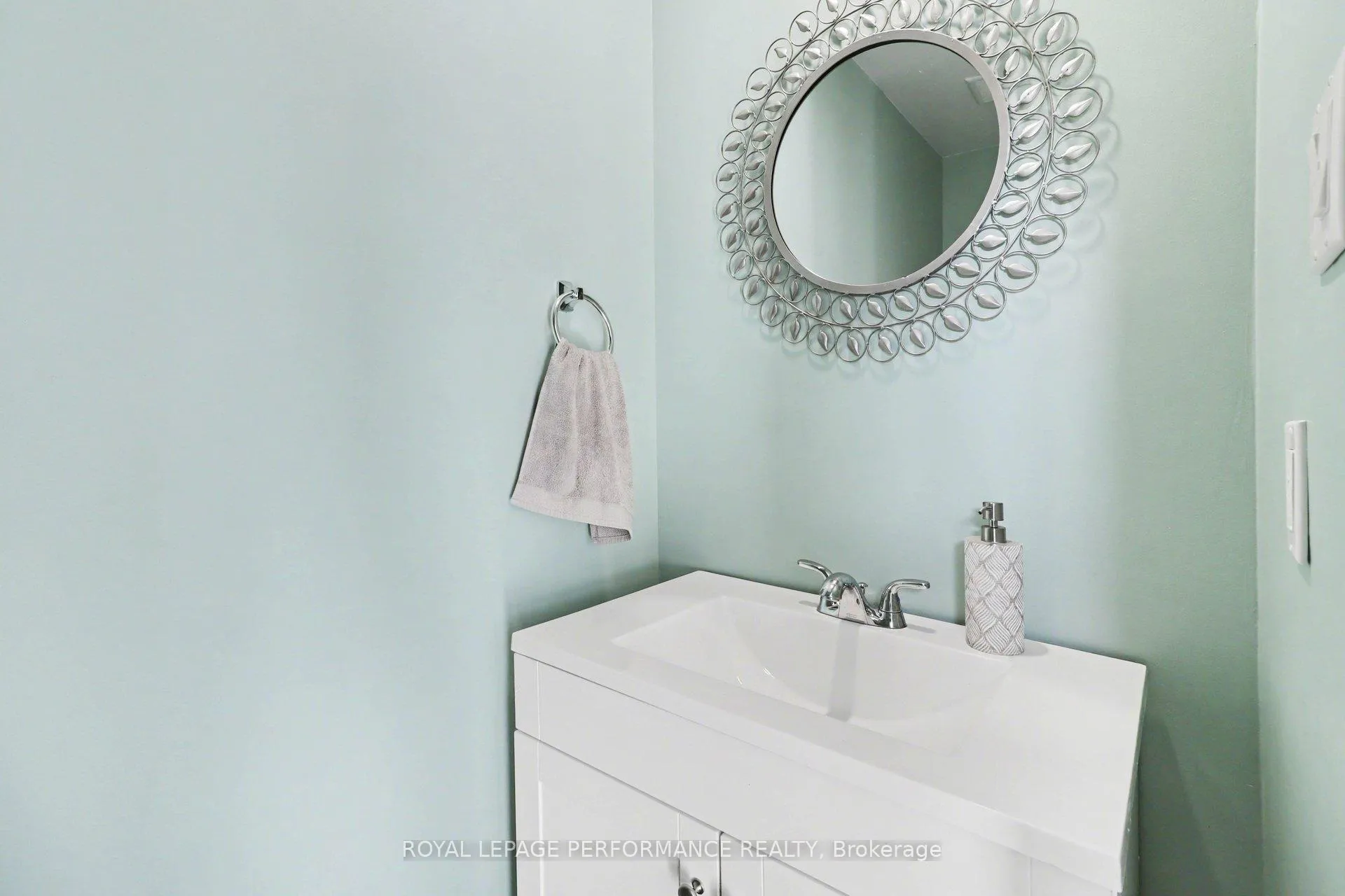 Photo 13 of Unit 307, 1441 Palmerston Drive, Ottawa, Carson Grove — HOMEH