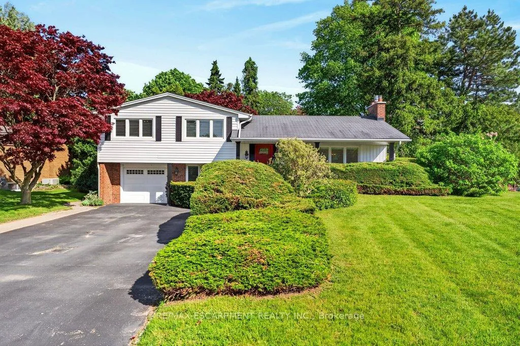 Photo 1 of 4008 Apple Valley Lane, Burlington, Shoreacres — HOMEH