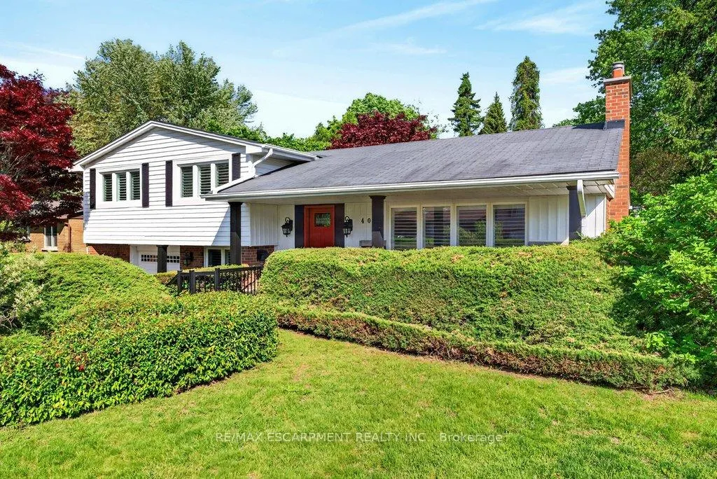 Photo 3 of 4008 Apple Valley Lane, Burlington, Shoreacres — HOMEH
