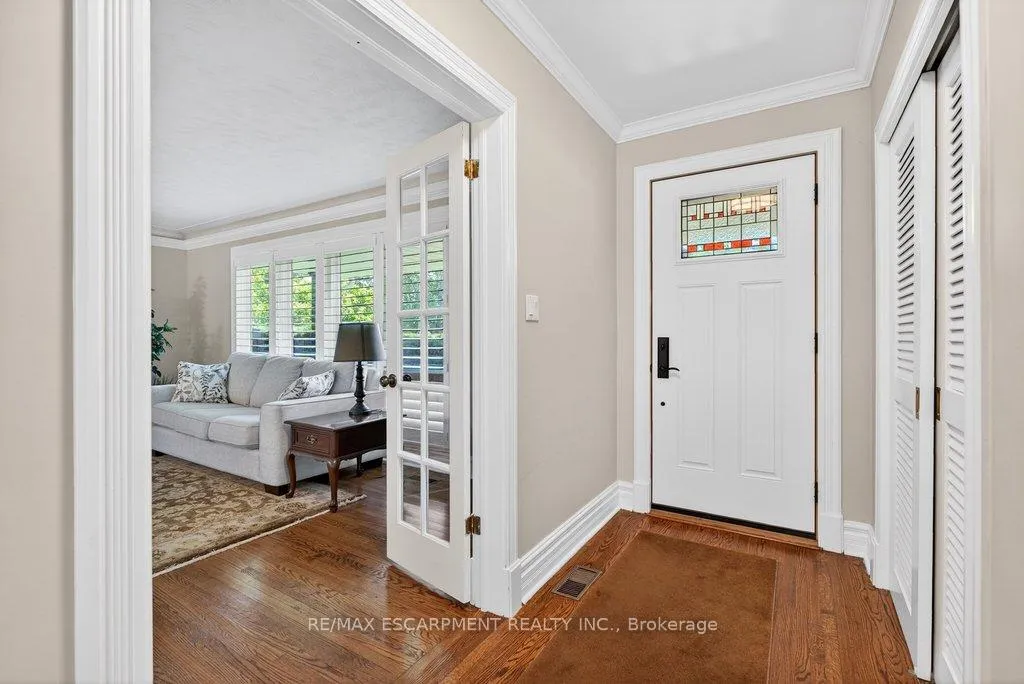 Photo 7 of 4008 Apple Valley Lane, Burlington, Shoreacres — HOMEH