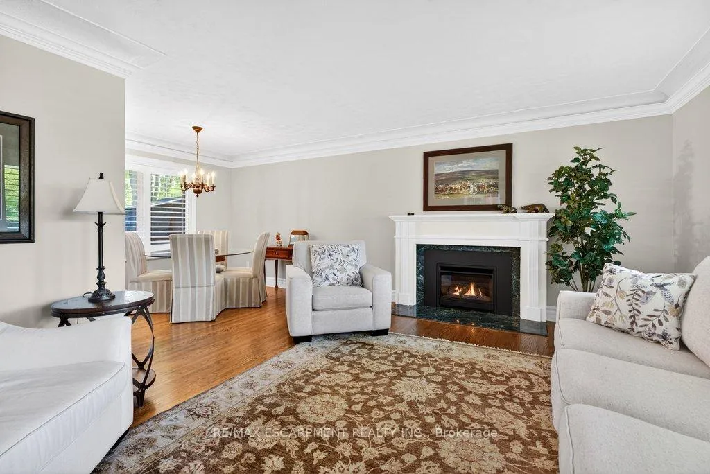 Photo 9 of 4008 Apple Valley Lane, Burlington, Shoreacres — HOMEH