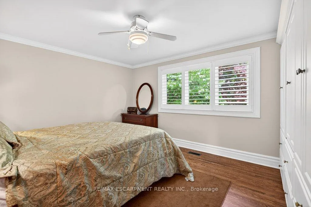 Photo 20 of 4008 Apple Valley Lane, Burlington, Shoreacres — HOMEH