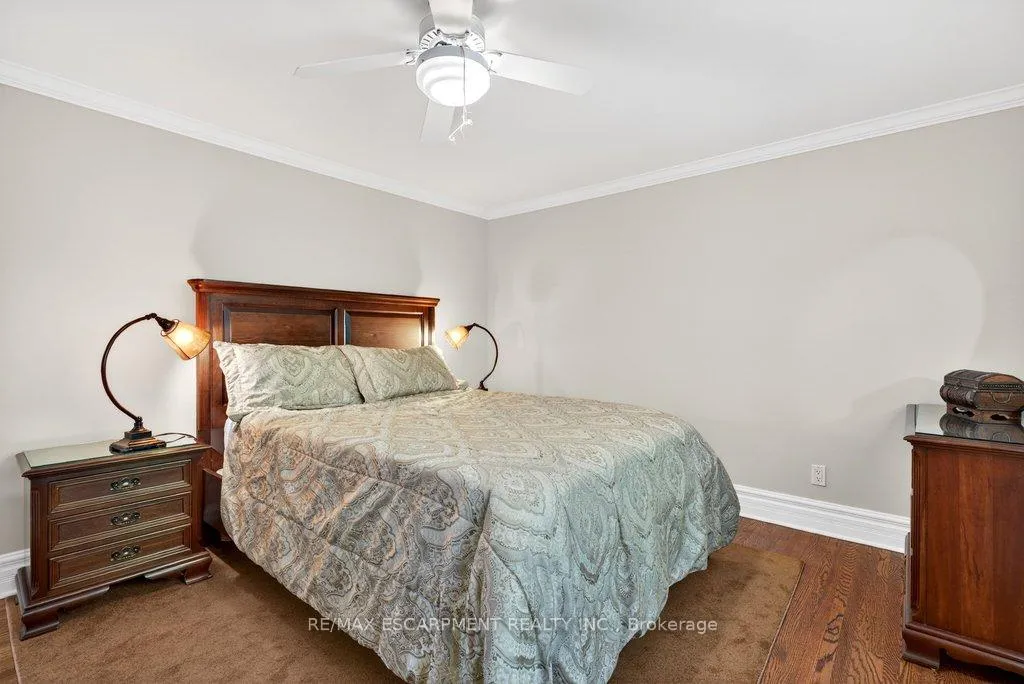 Photo 21 of 4008 Apple Valley Lane, Burlington, Shoreacres — HOMEH
