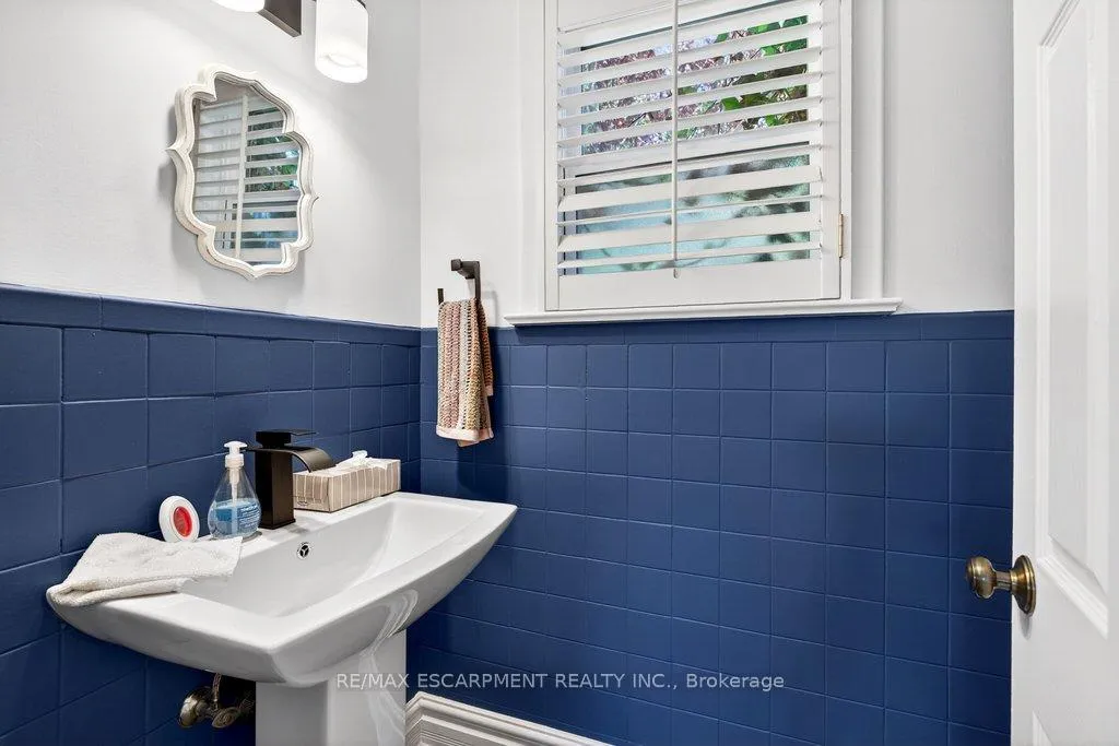 Photo 30 of 4008 Apple Valley Lane, Burlington, Shoreacres — HOMEH