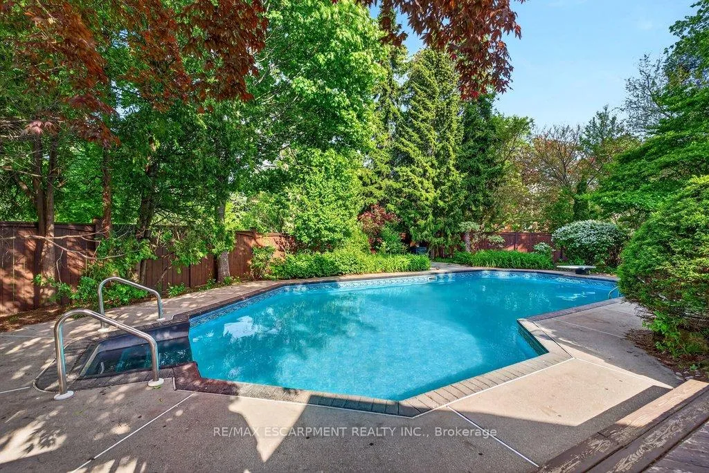 Photo 38 of 4008 Apple Valley Lane, Burlington, Shoreacres — HOMEH
