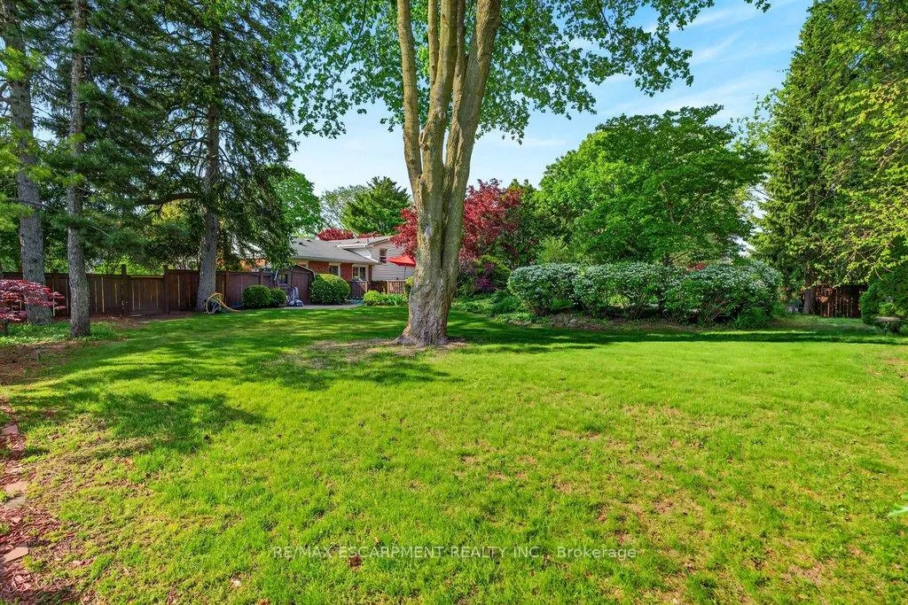 Photo 40 of 4008 Apple Valley Lane, Burlington, Shoreacres — HOMEH