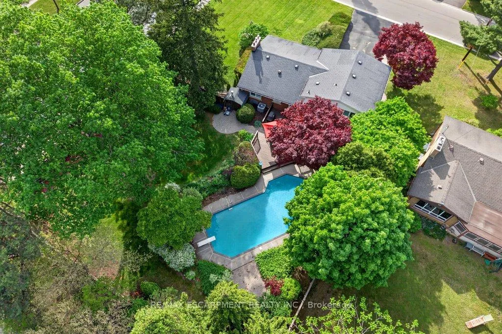 Photo 45 of 4008 Apple Valley Lane, Burlington, Shoreacres — HOMEH