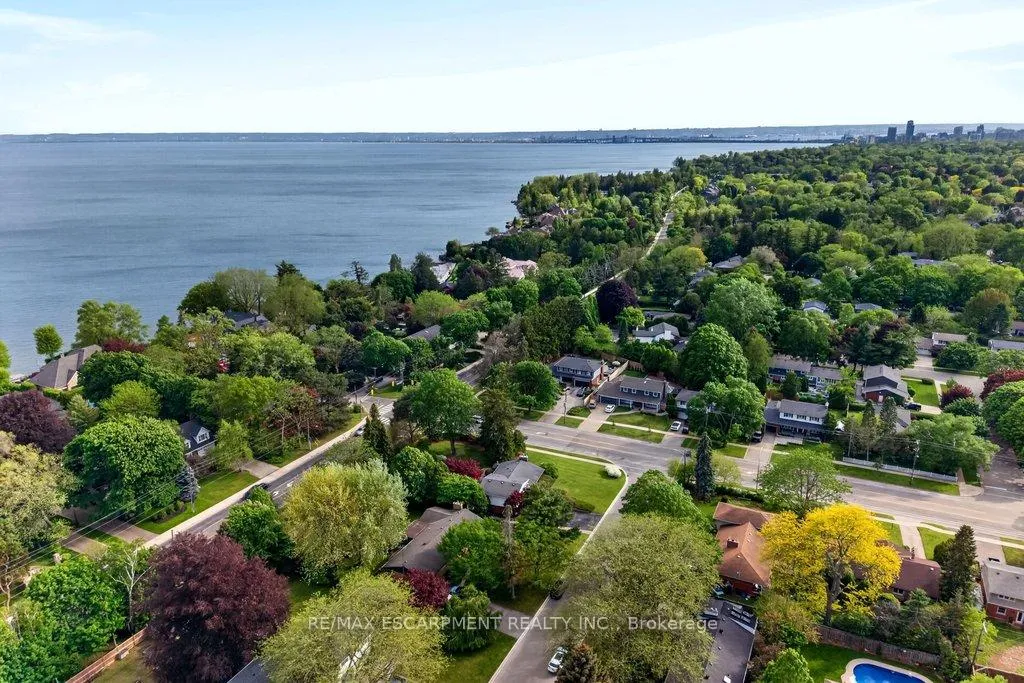 Photo 46 of 4008 Apple Valley Lane, Burlington, Shoreacres — HOMEH