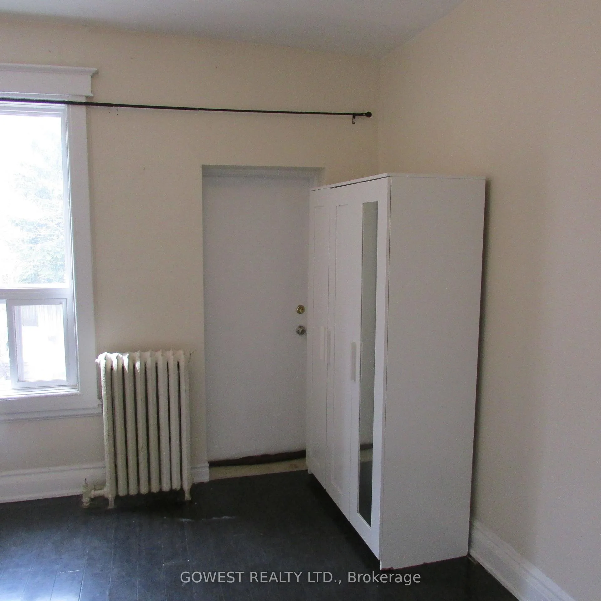 Photo 2 of Unit Main#1, 2011 Dundas Street, Toronto, Roncesvalles — HOMEH