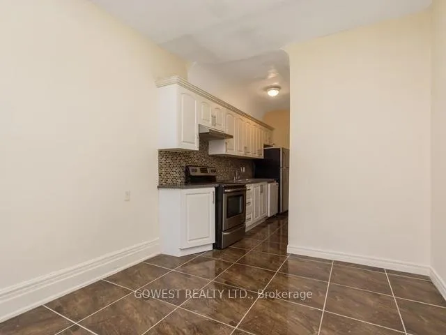 Photo 5 of Unit Main#1, 2011 Dundas Street, Toronto, Roncesvalles — HOMEH