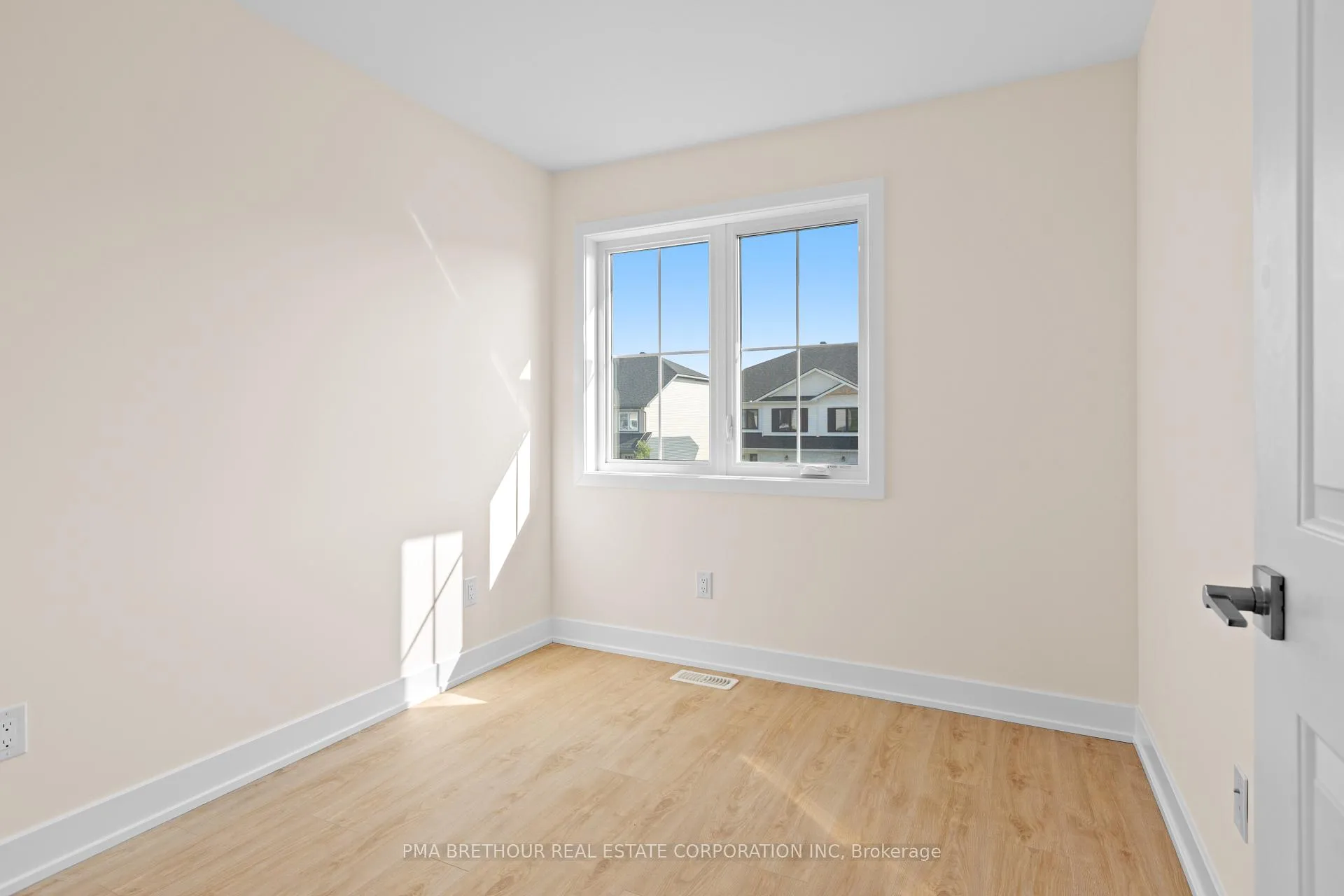 Photo 14 of 66 Staples Boulevard, Smiths Falls — HOMEH