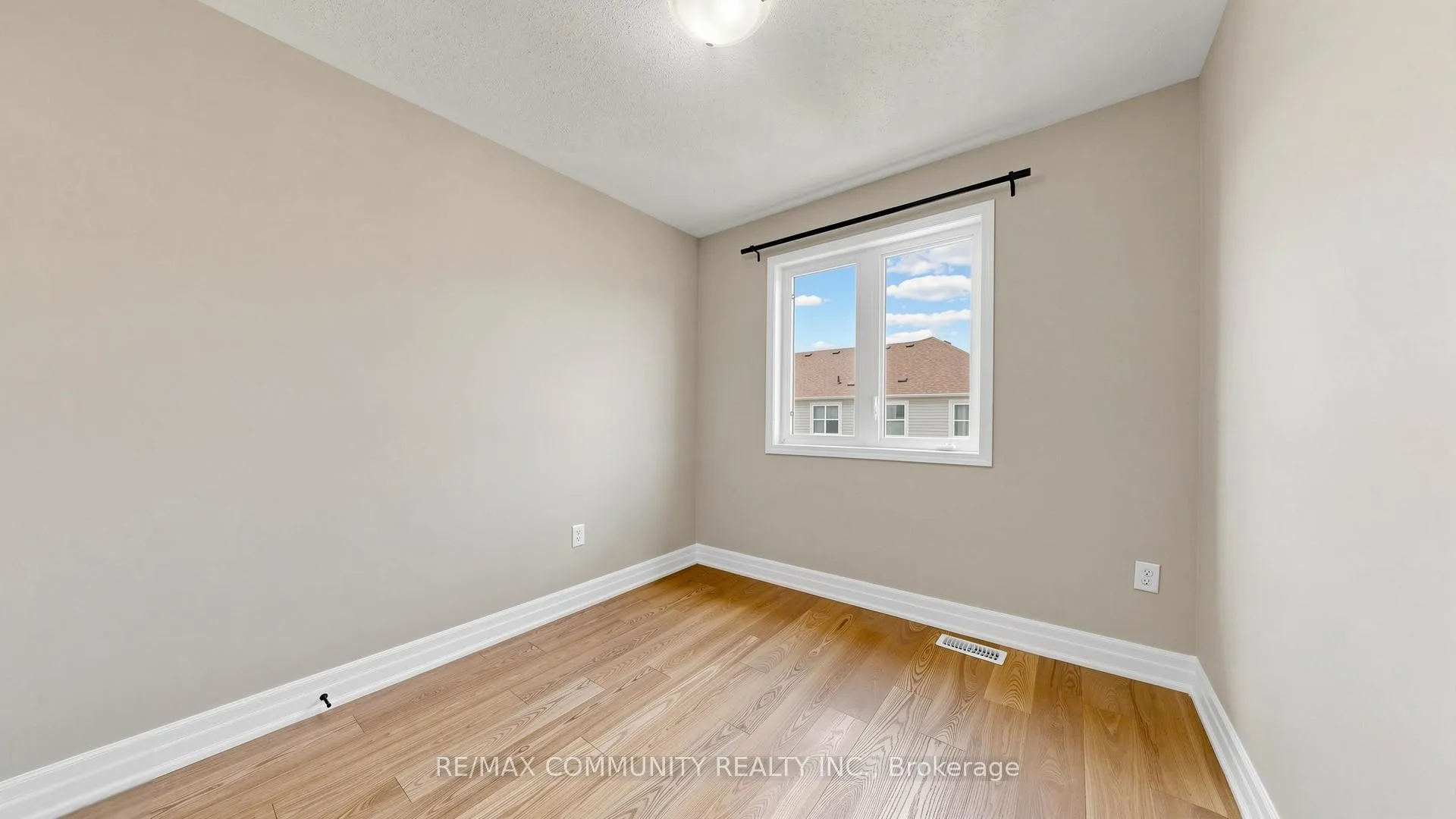 Photo 32 of 10 Red Fox Place, Scarborough, Rouge — HOMEH