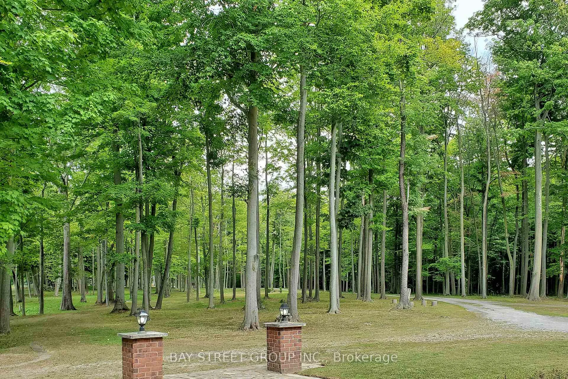 Photo 15 of 902 Shaver Road, Hamilton, Rural Ancaster — HOMEH