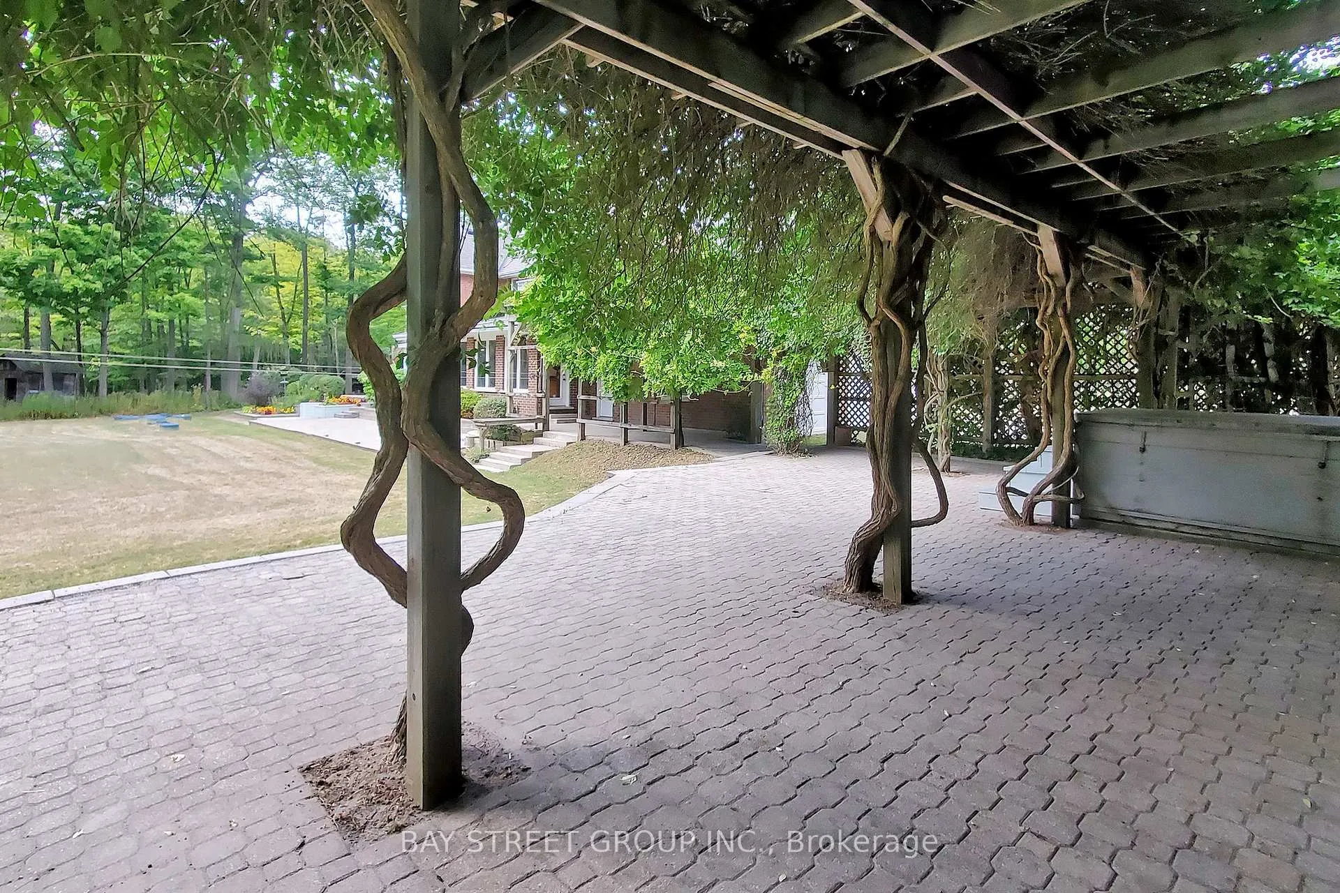 Photo 16 of 902 Shaver Road, Hamilton, Rural Ancaster — HOMEH