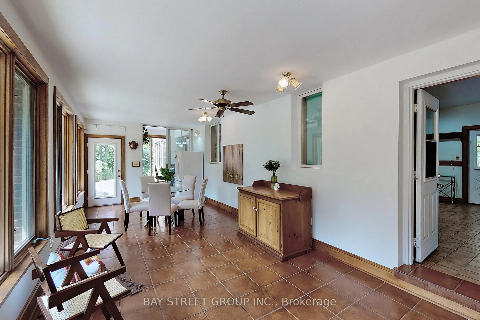 Photo 23 of 902 Shaver Road, Hamilton, Rural Ancaster — HOMEH