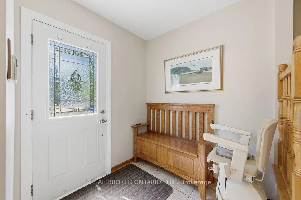 Photo 4 of 13 Beddoe Lane, Ottawa, Blackburn Hamlet (South) — HOMEH