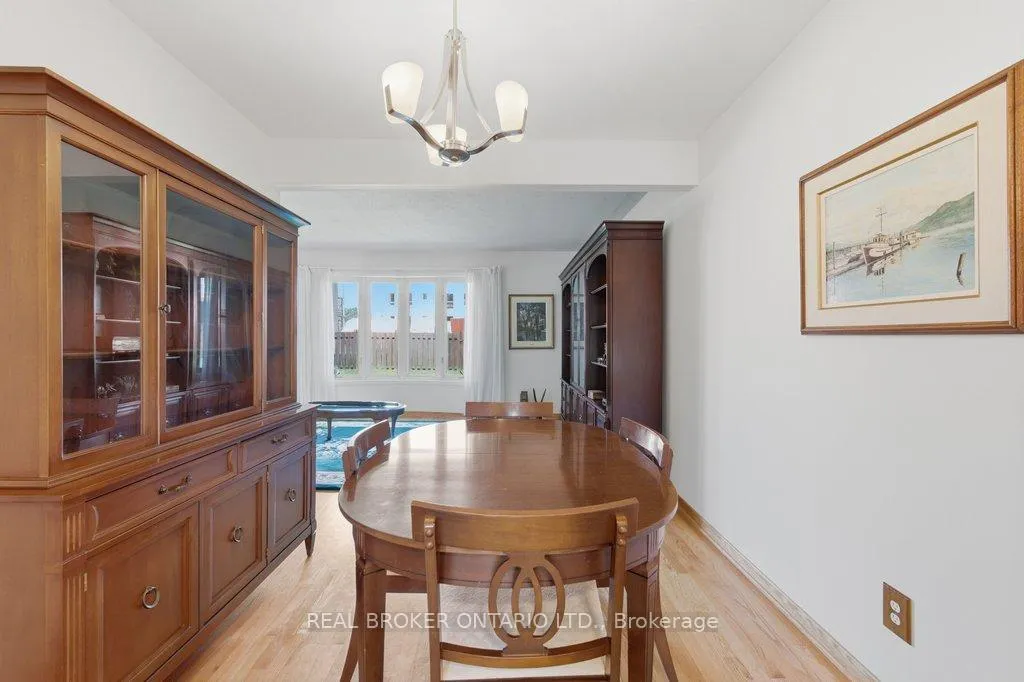 Photo 8 of 13 Beddoe Lane, Ottawa, Blackburn Hamlet (South) — HOMEH