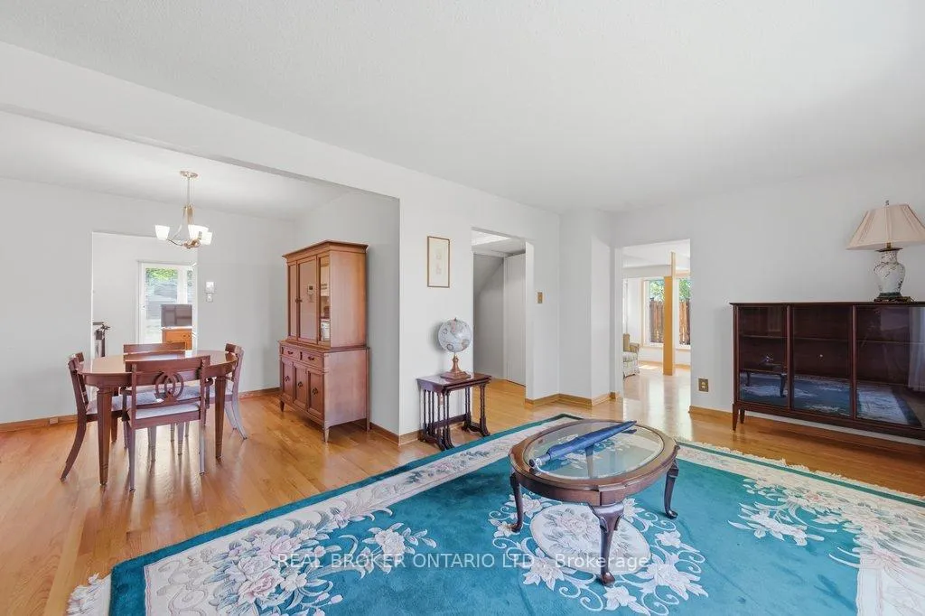 Photo 10 of 13 Beddoe Lane, Ottawa, Blackburn Hamlet (South) — HOMEH