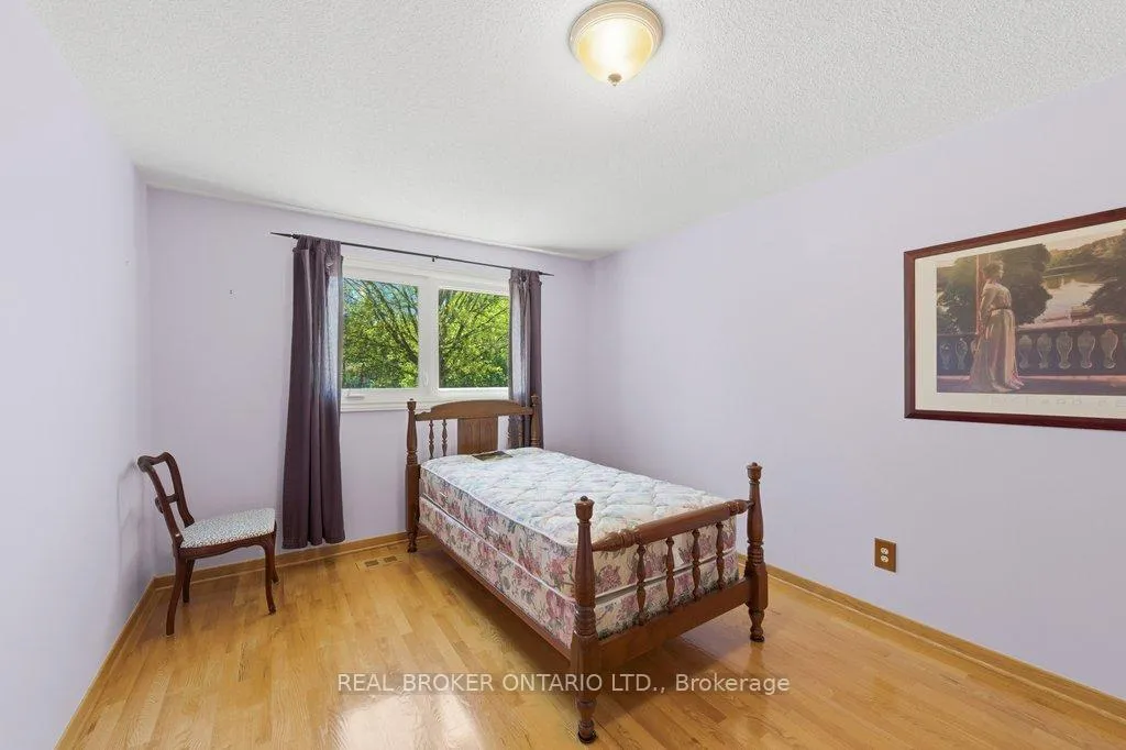 Photo 18 of 13 Beddoe Lane, Ottawa, Blackburn Hamlet (South) — HOMEH