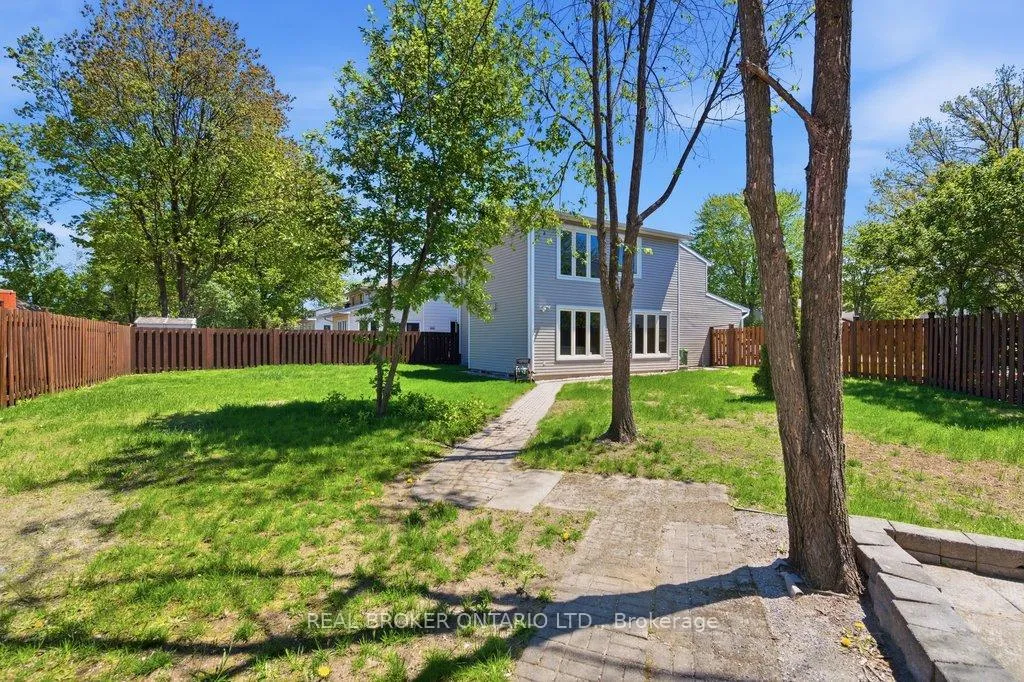 Photo 26 of 13 Beddoe Lane, Ottawa, Blackburn Hamlet (South) — HOMEH