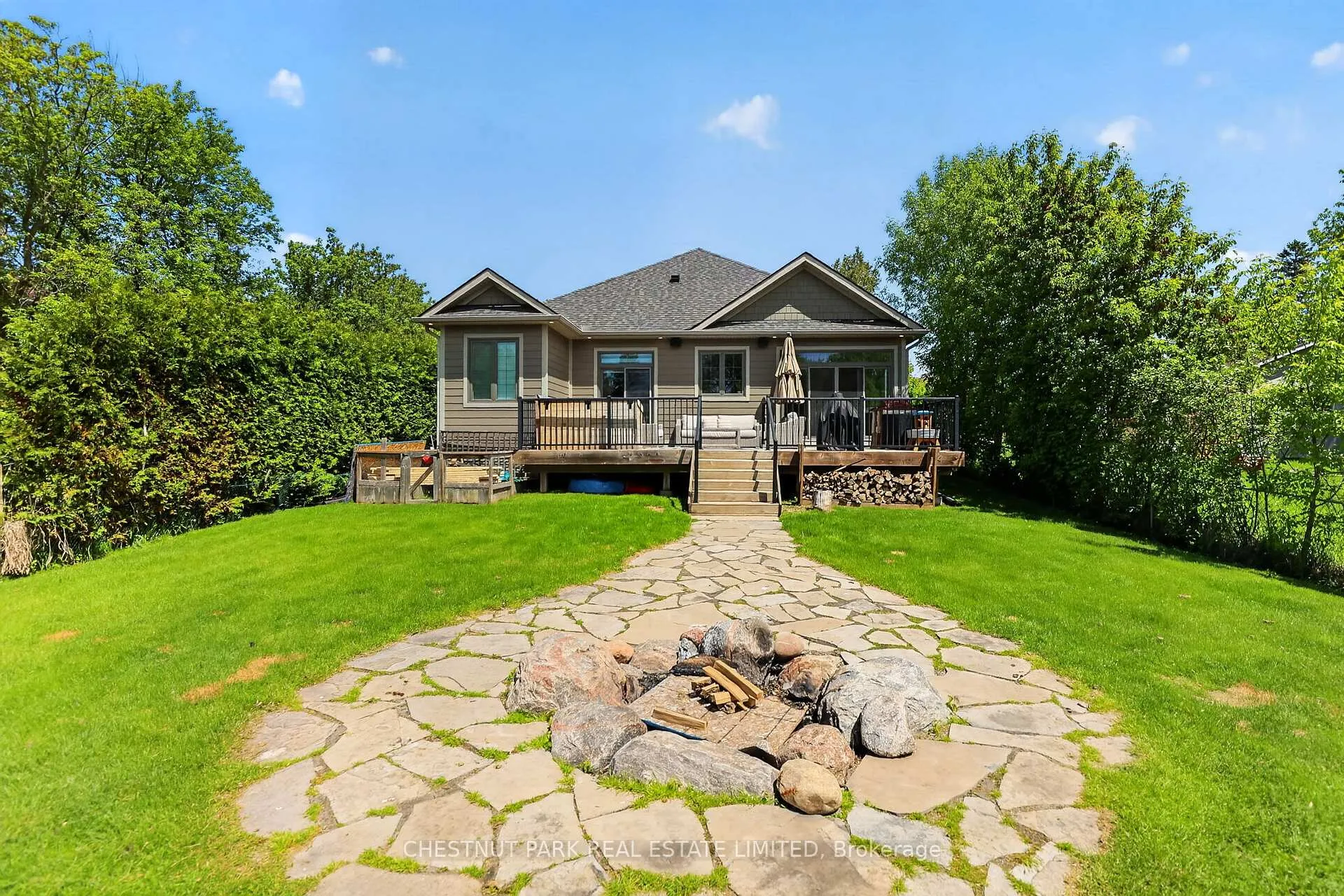 Photo 32 of 153 Riveredge Drive, Georgina, Keswick North — HOMEH