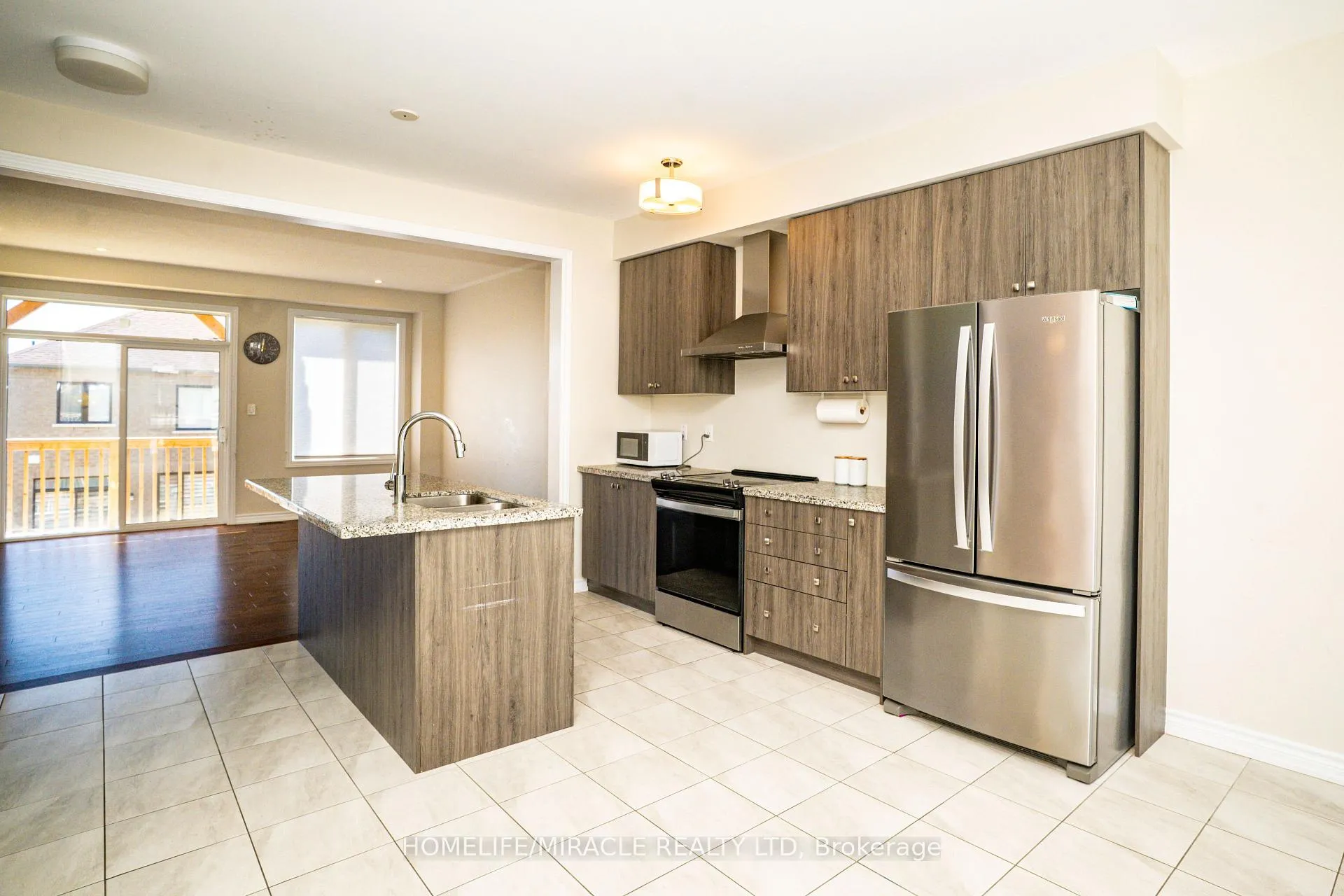Photo 7 of 52 Douet Lane, Ajax, South East — HOMEH