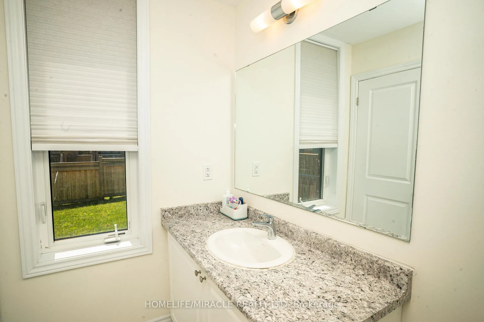 Photo 26 of 52 Douet Lane, Ajax, South East — HOMEH