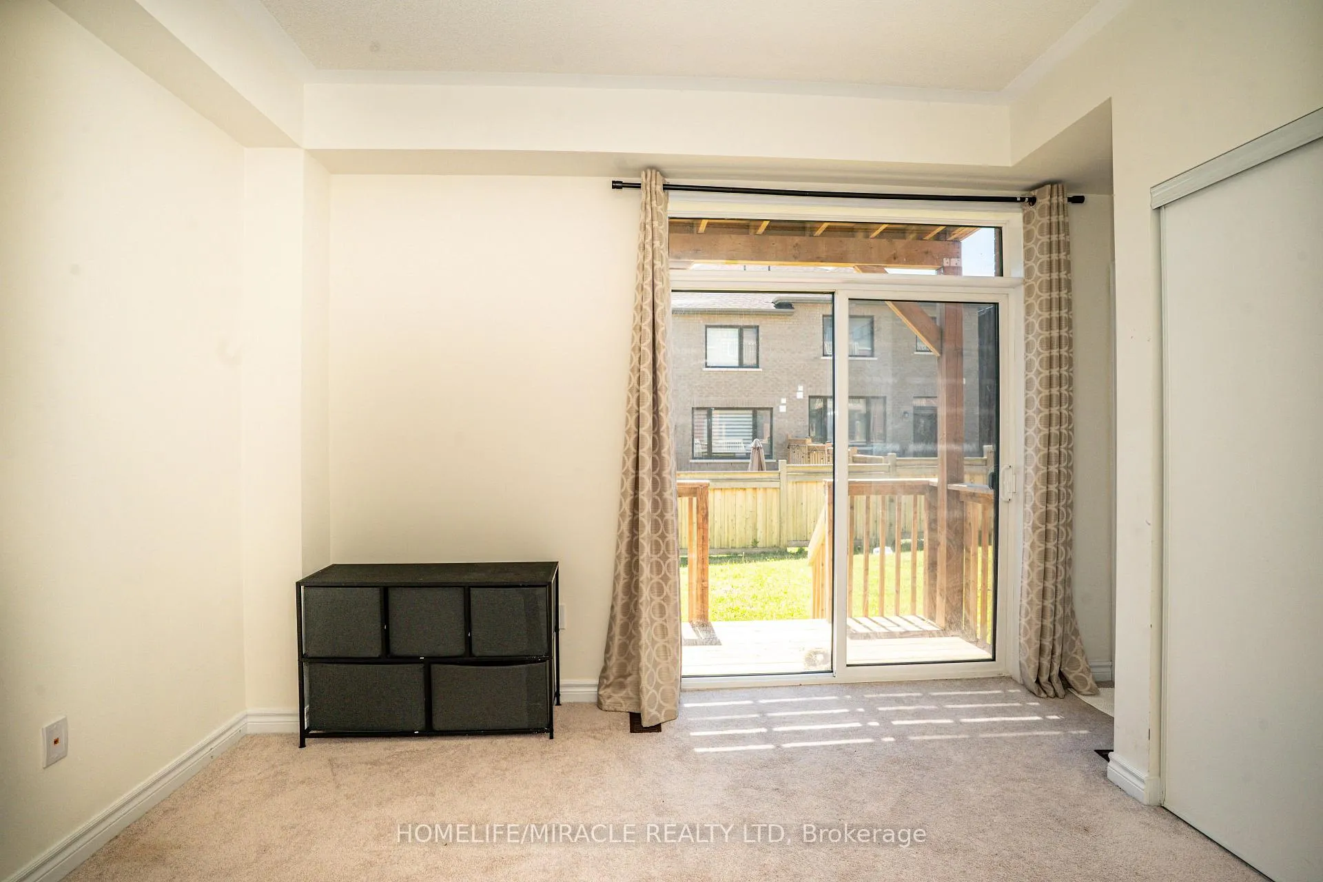 Photo 27 of 52 Douet Lane, Ajax, South East — HOMEH