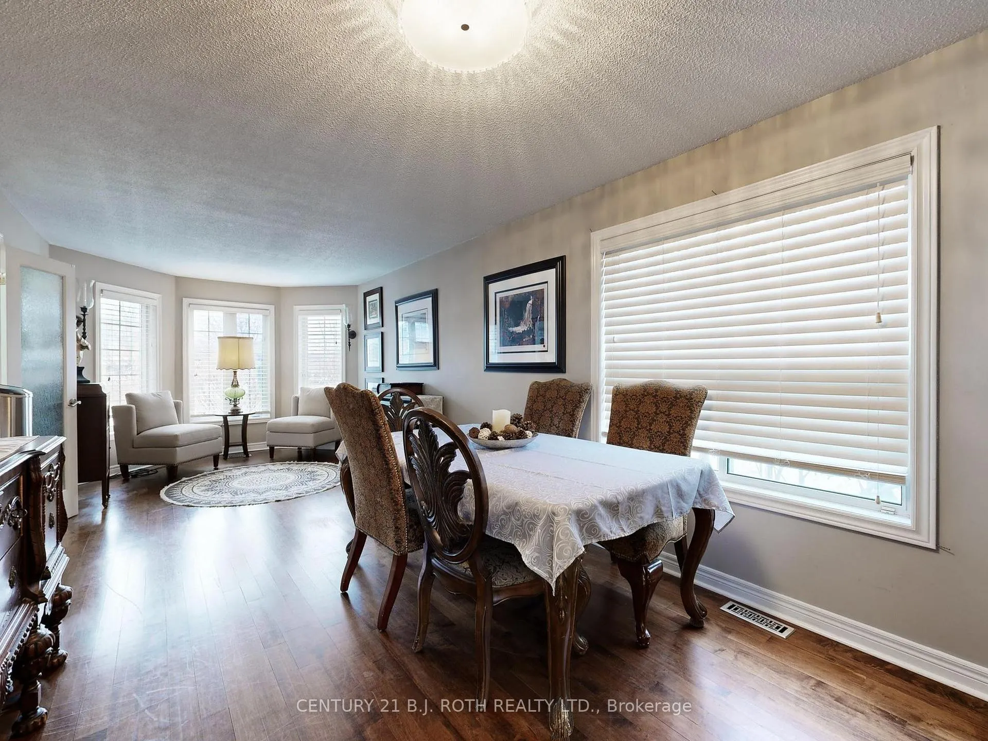 Photo 10 of 14 Round Leaf Court, Barrie, Holly — HOMEH