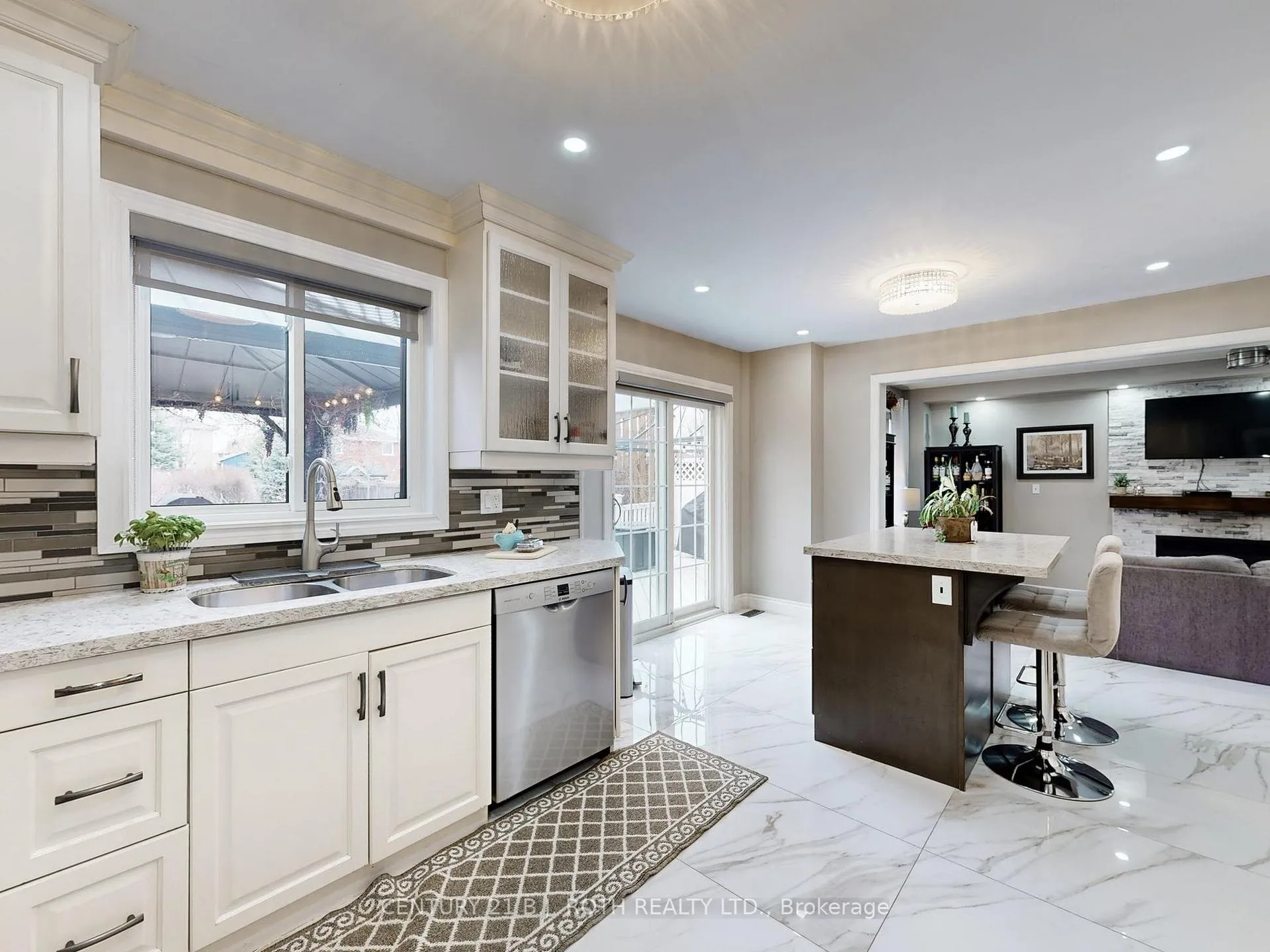 Photo 17 of 14 Round Leaf Court, Barrie, Holly — HOMEH