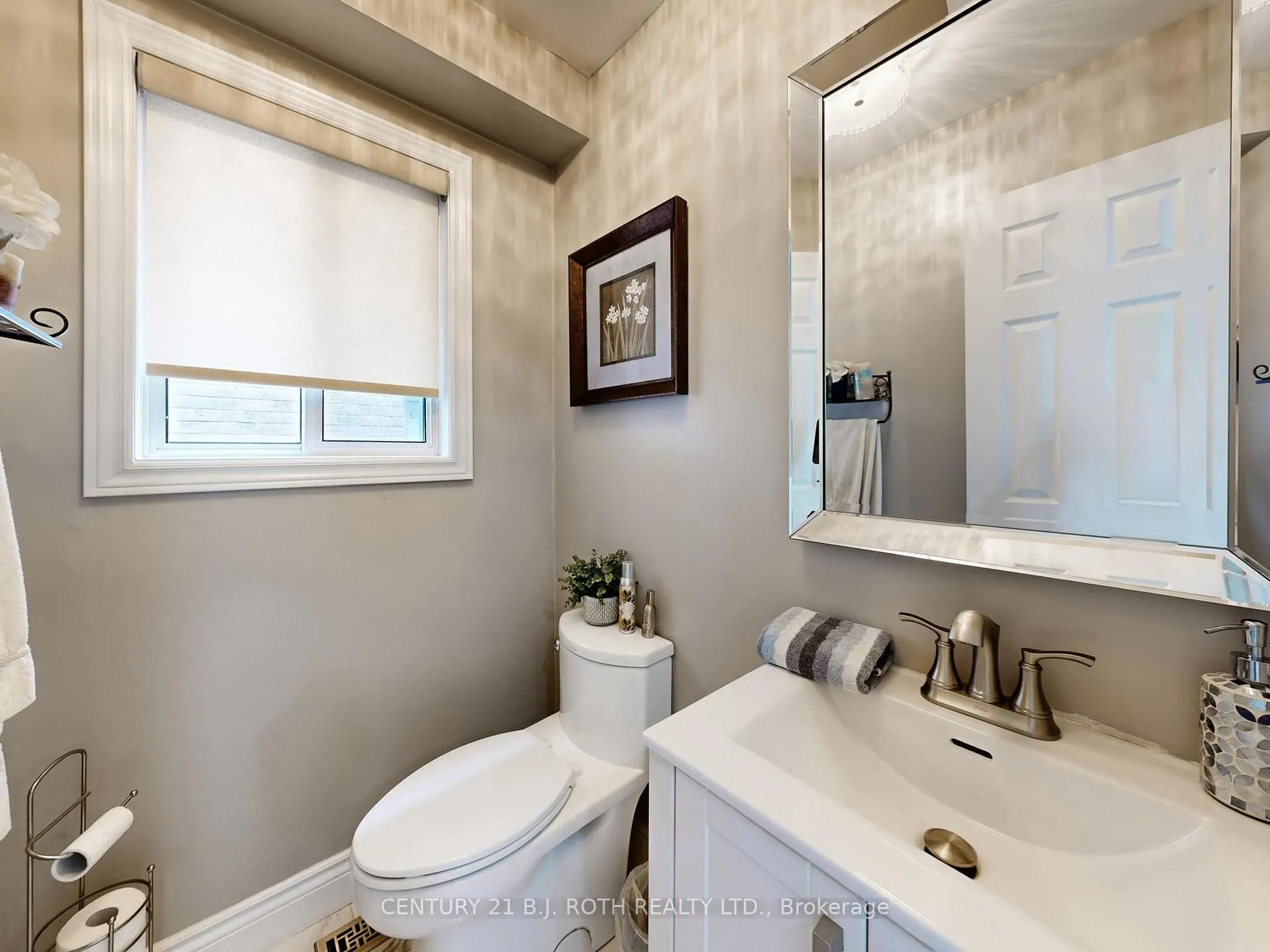 Photo 19 of 14 Round Leaf Court, Barrie, Holly — HOMEH