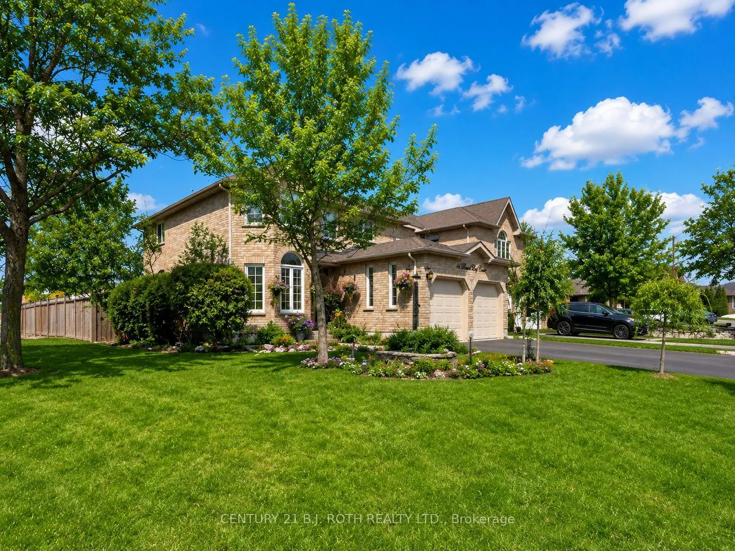 Photo 33 of 14 Round Leaf Court, Barrie, Holly — HOMEH