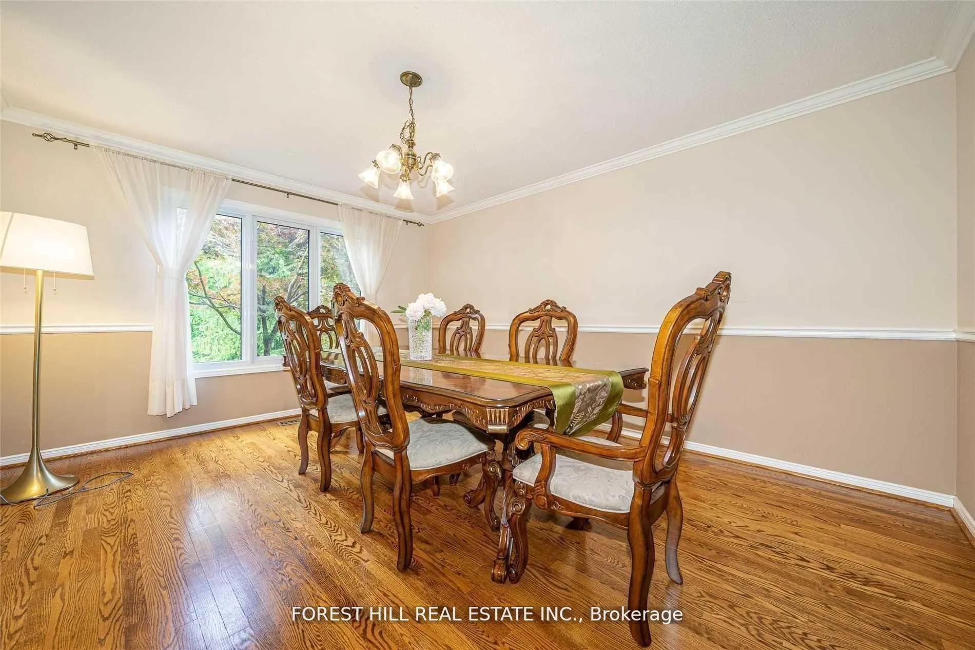 Photo 8 of 54 Pennock Crescent, Markham, Unionville — HOMEH