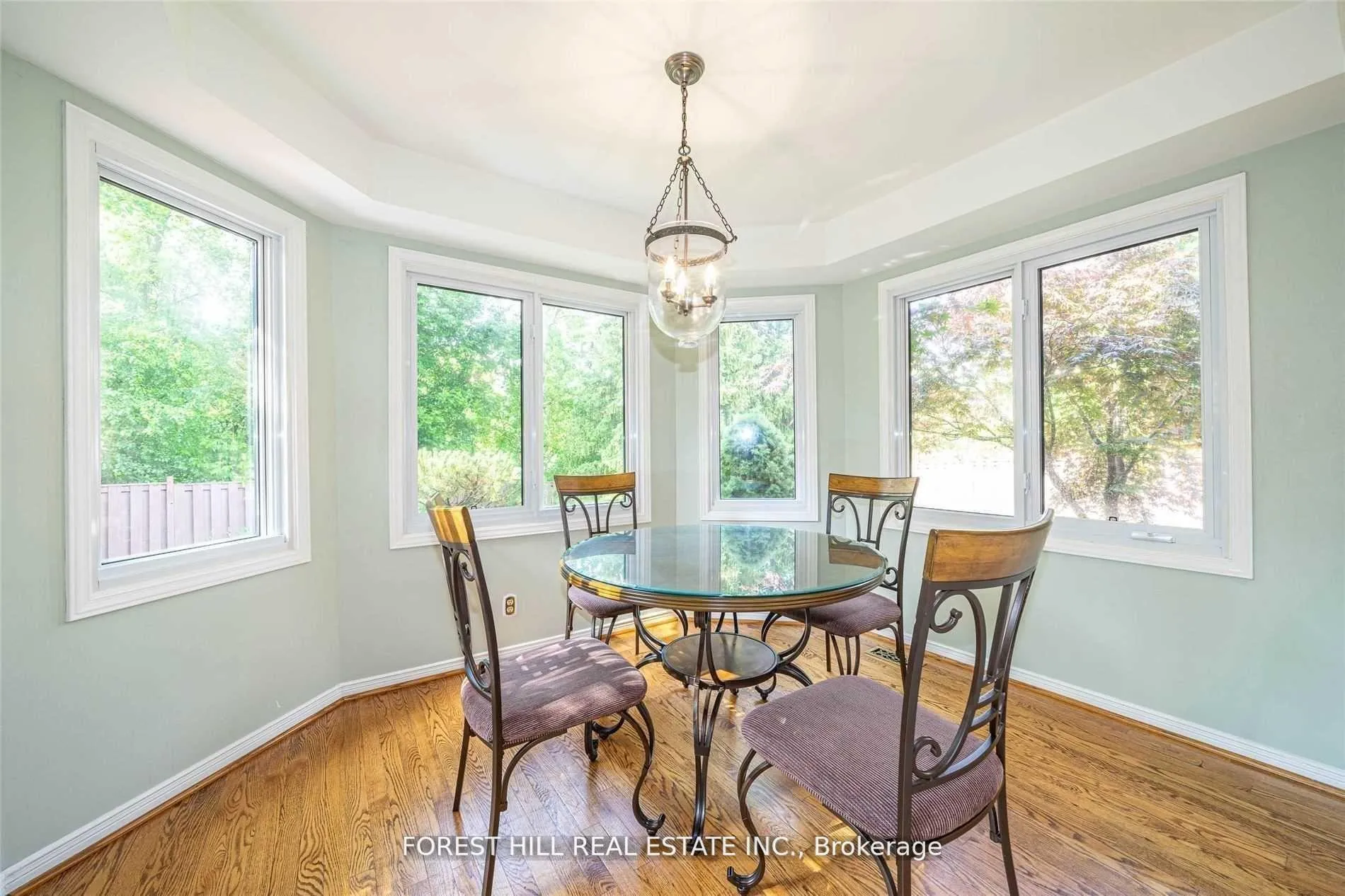 Photo 9 of 54 Pennock Crescent, Markham, Unionville — HOMEH