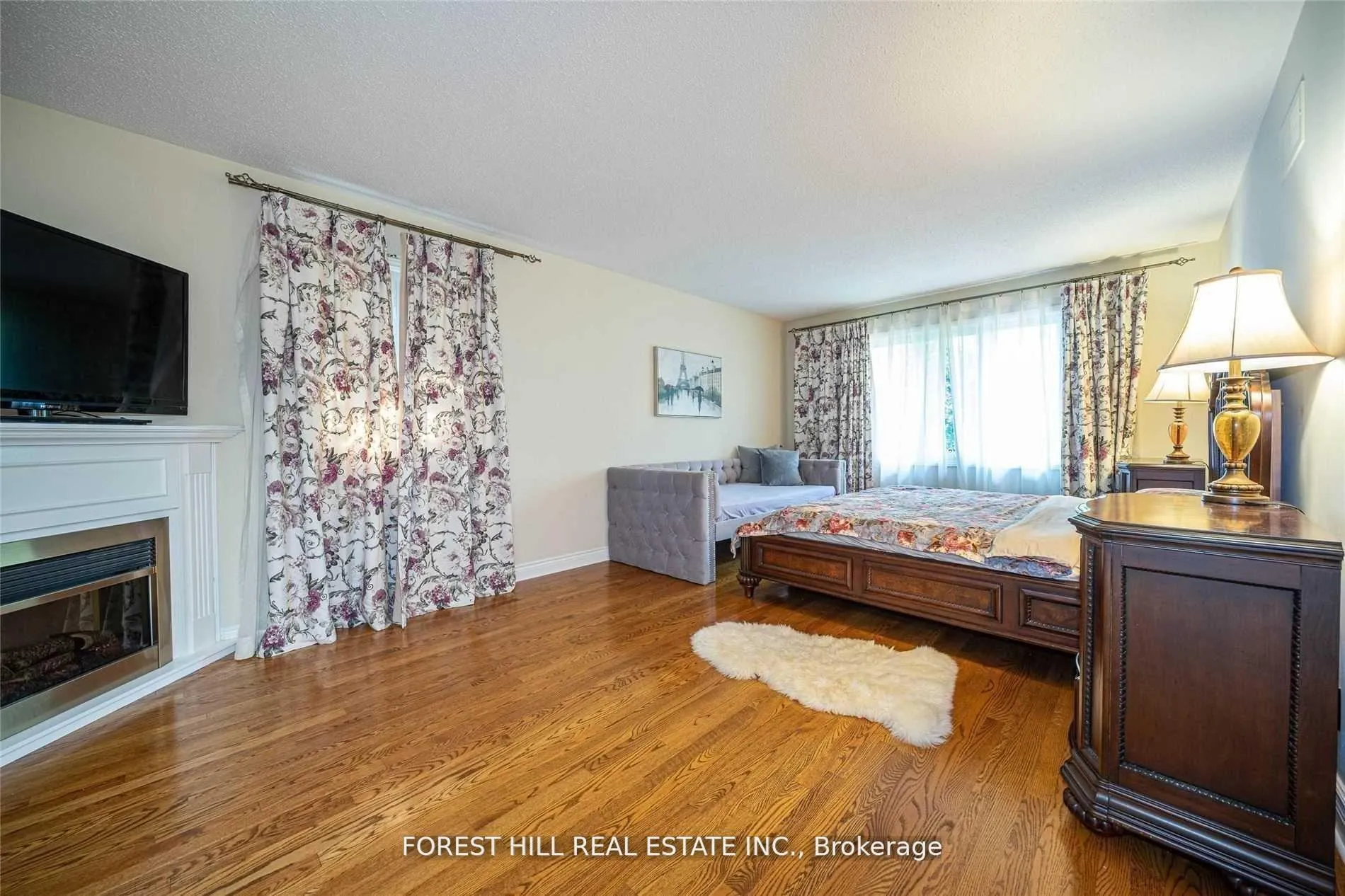 Photo 18 of 54 Pennock Crescent, Markham, Unionville — HOMEH