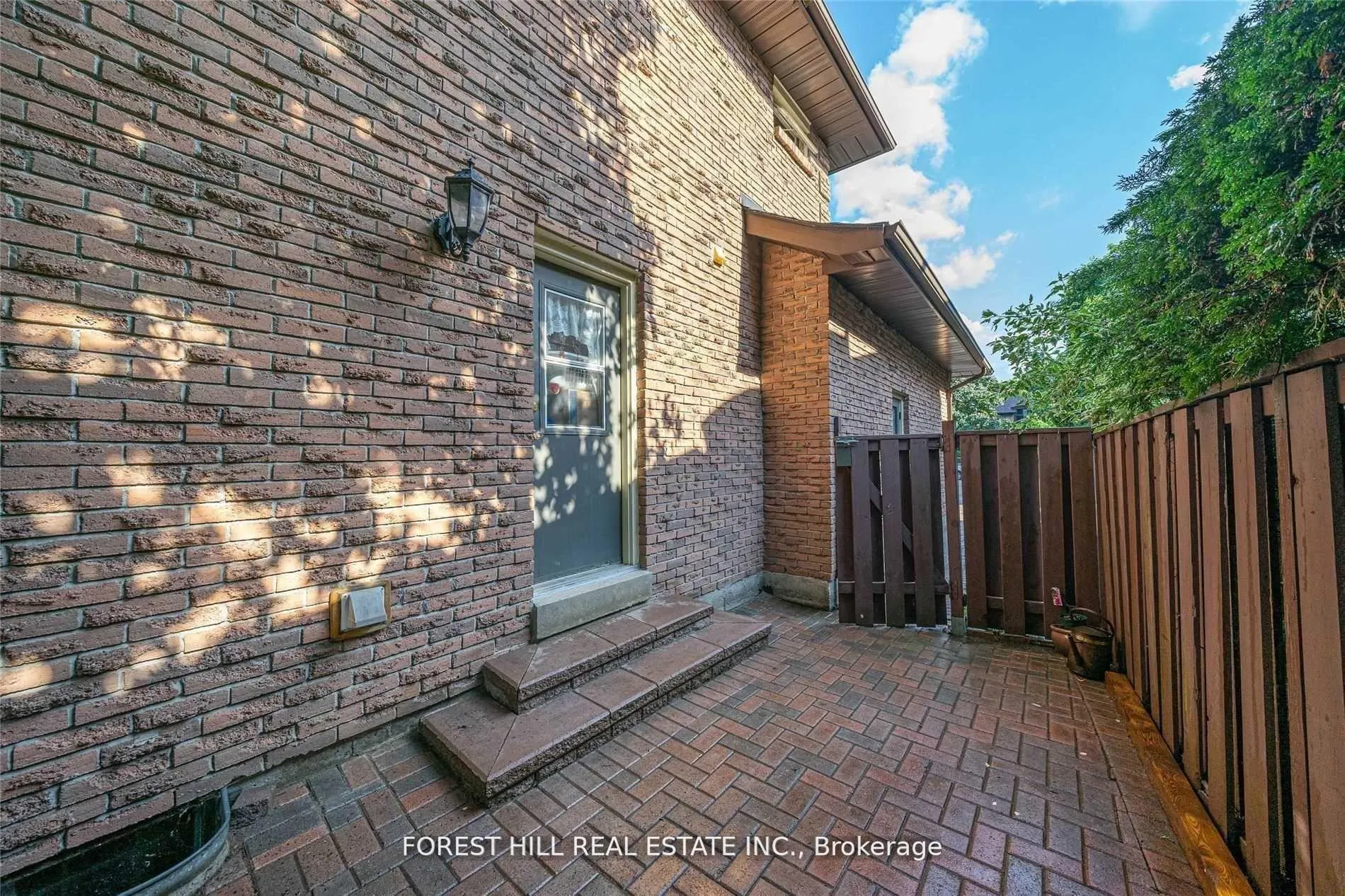 Photo 24 of 54 Pennock Crescent, Markham, Unionville — HOMEH
