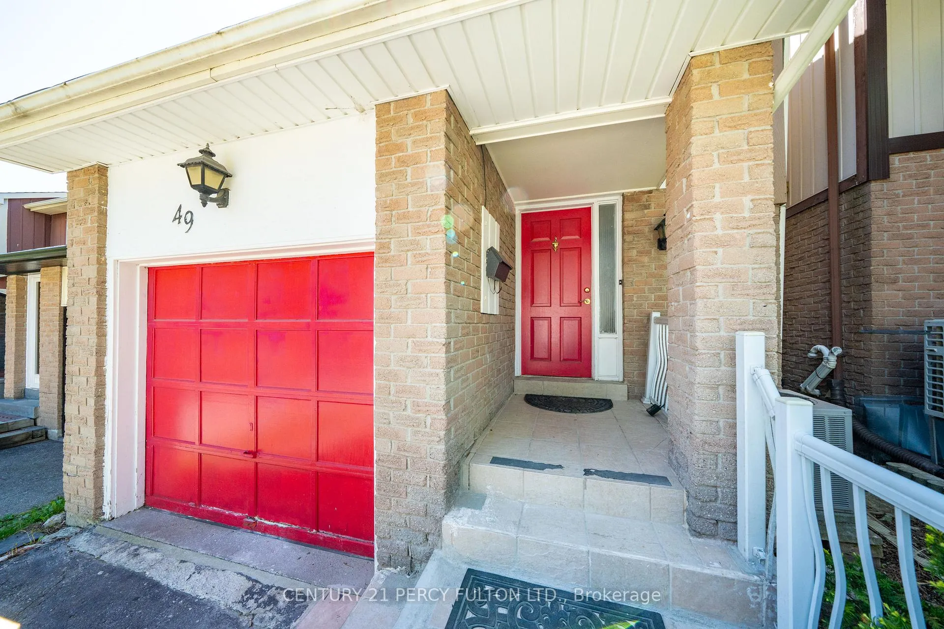 Photo 3 of 49 Croach Crescent, Scarborough, Agincourt North — HOMEH