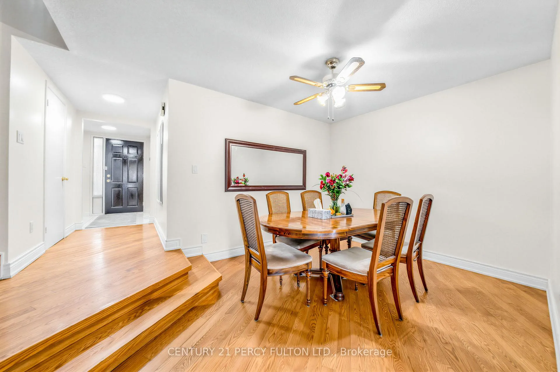 Photo 11 of 49 Croach Crescent, Scarborough, Agincourt North — HOMEH