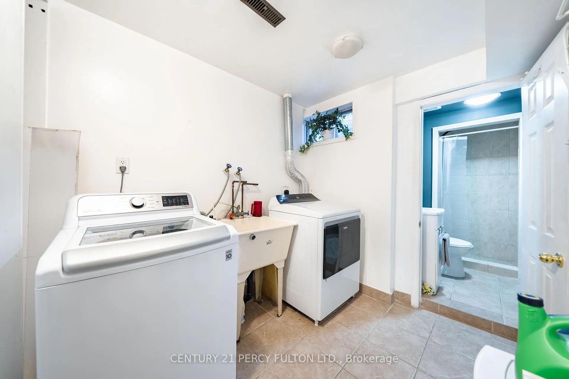 Photo 33 of 49 Croach Crescent, Scarborough, Agincourt North — HOMEH