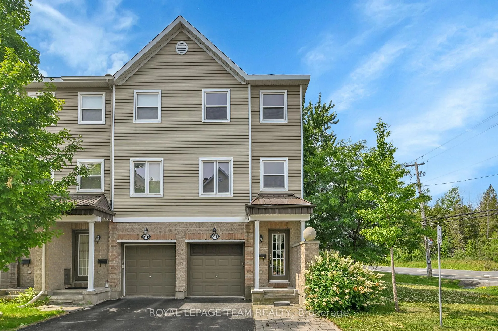 Photo 1 of 774 Sanibel Private, Ottawa, Westcliffe Estates — HOMEH