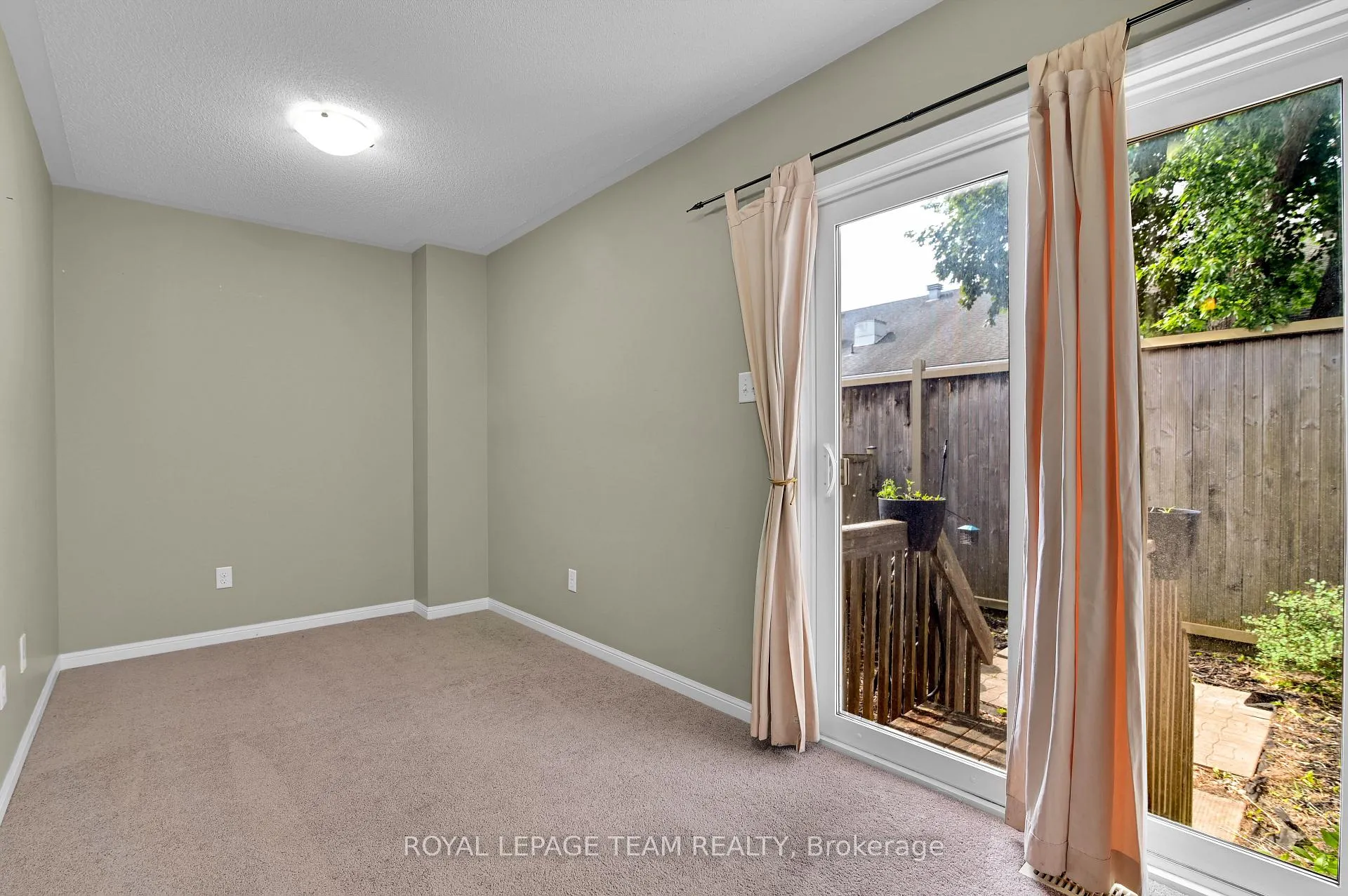 Photo 6 of 774 Sanibel Private, Ottawa, Westcliffe Estates — HOMEH