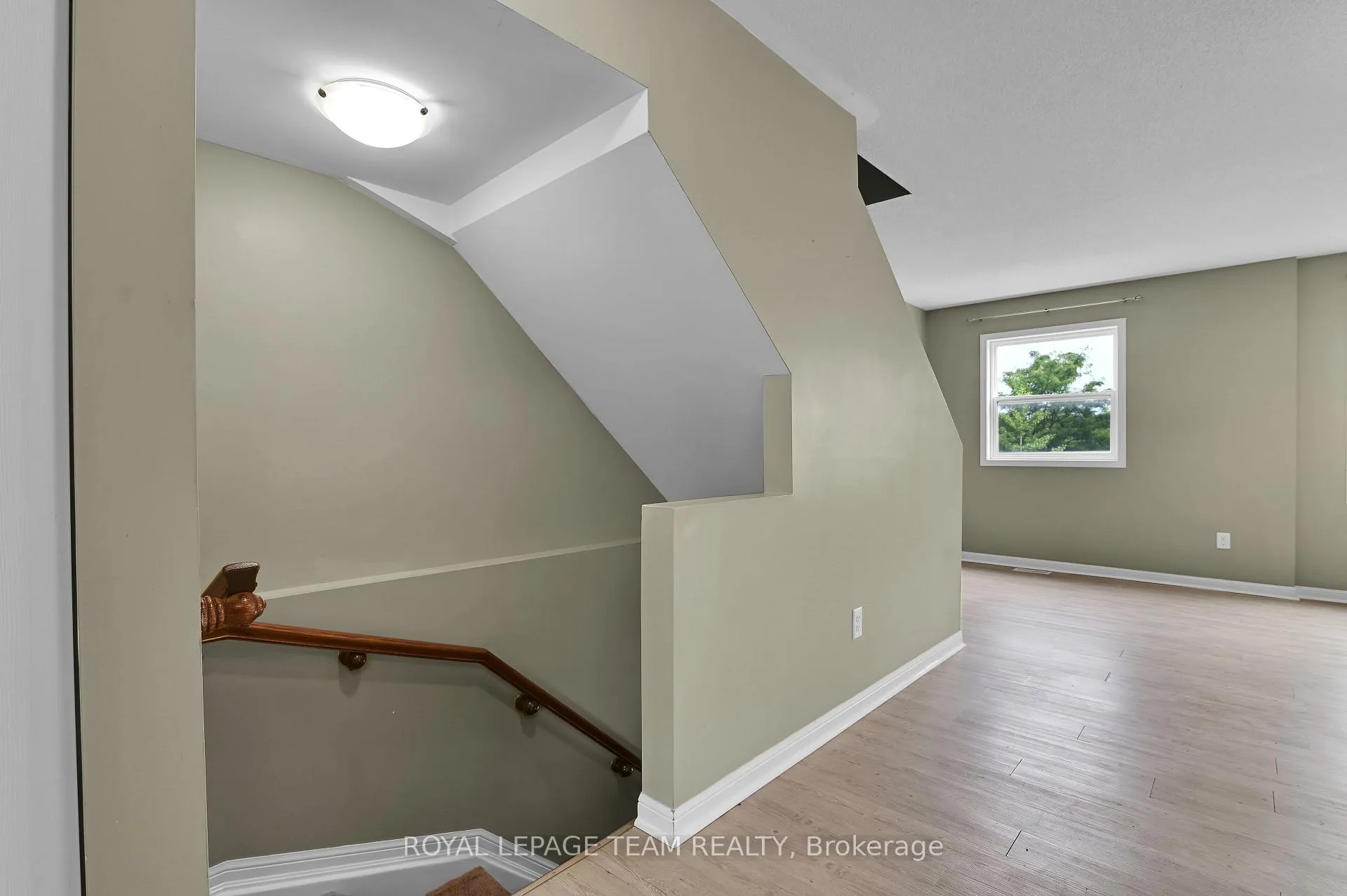 Photo 9 of 774 Sanibel Private, Ottawa, Westcliffe Estates — HOMEH