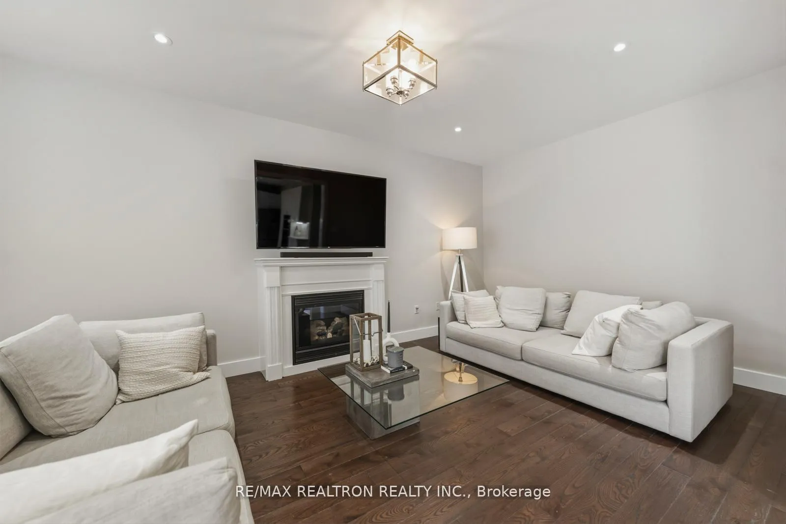 Photo 18 of 1747 Goldsmith Drive, Oshawa, Taunton — HOMEH