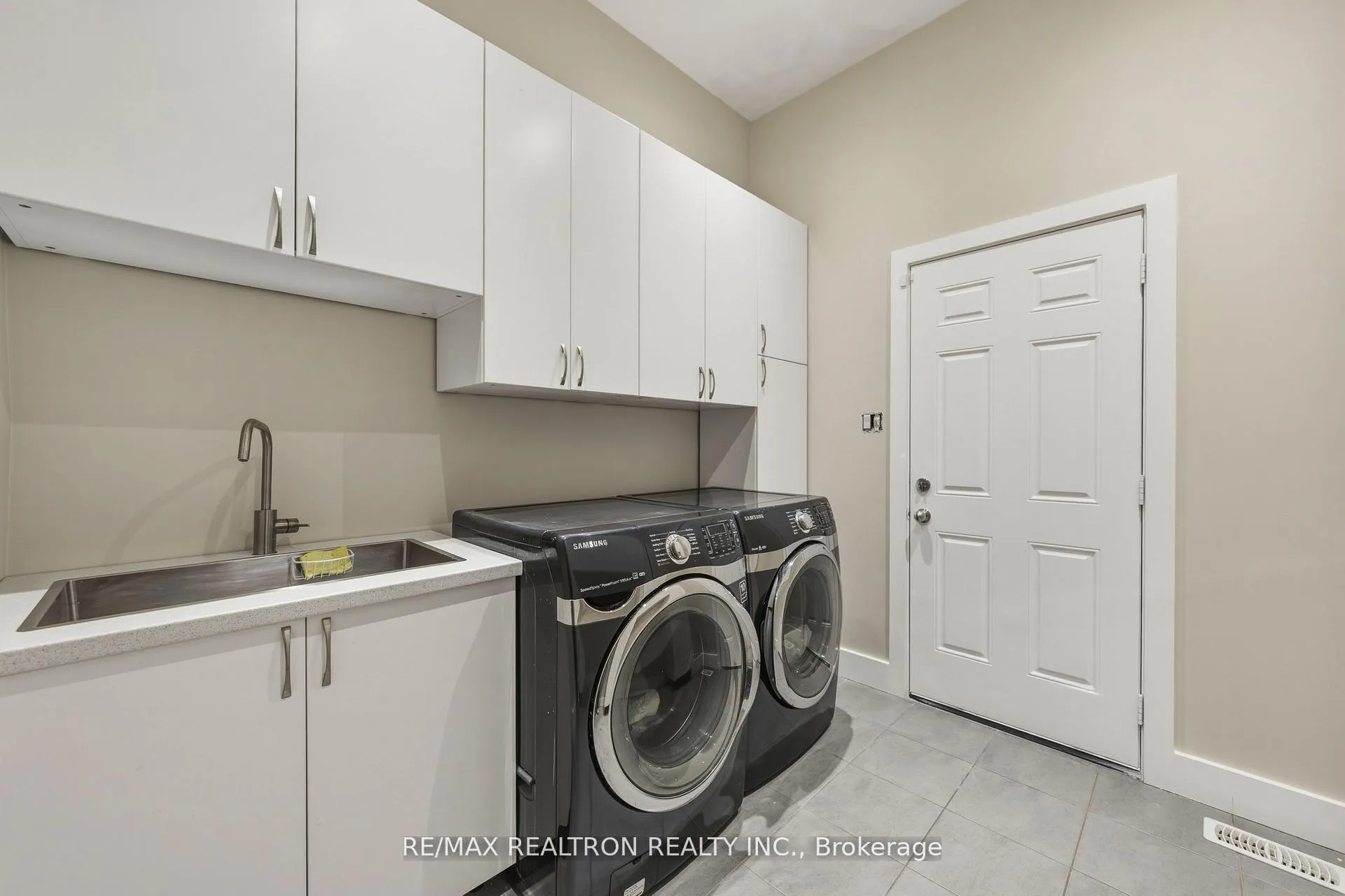 Photo 21 of 1747 Goldsmith Drive, Oshawa, Taunton — HOMEH