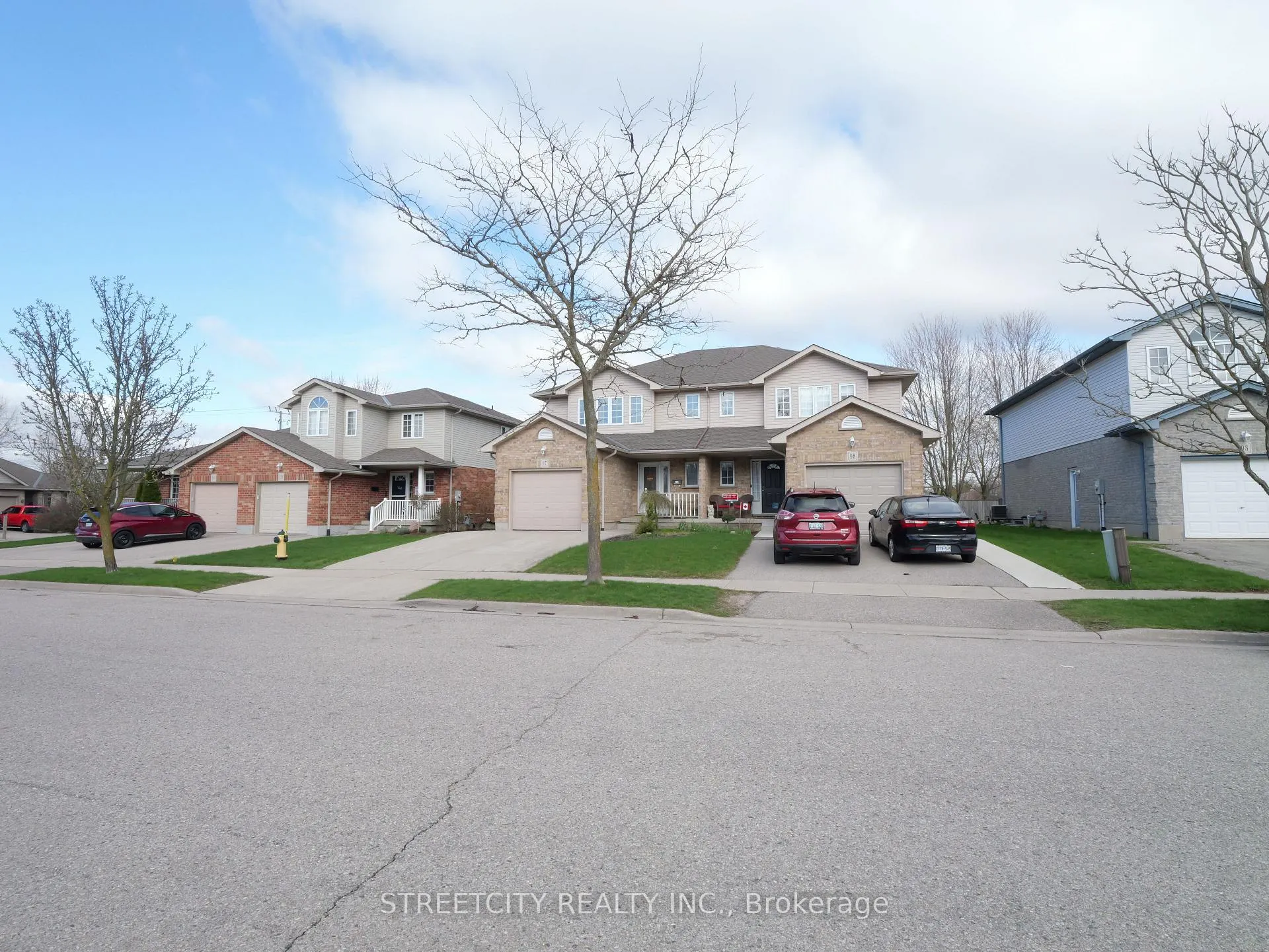 Photo 4 of 97 Gregory Crescent, Stratford — HOMEH
