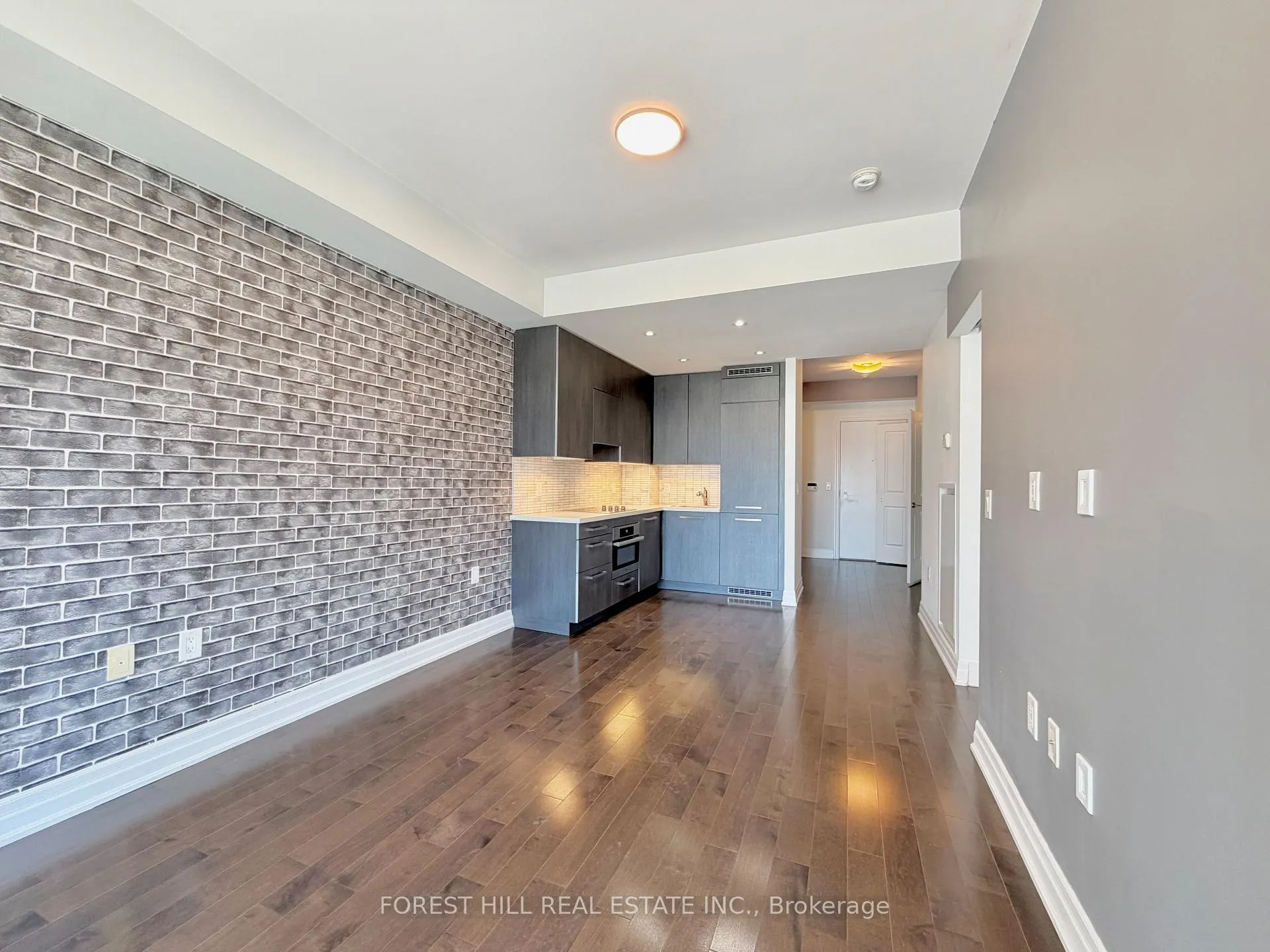 Photo 2 of Unit 1804, 8 The Esplanade, Toronto, Waterfront Communities — HOMEH
