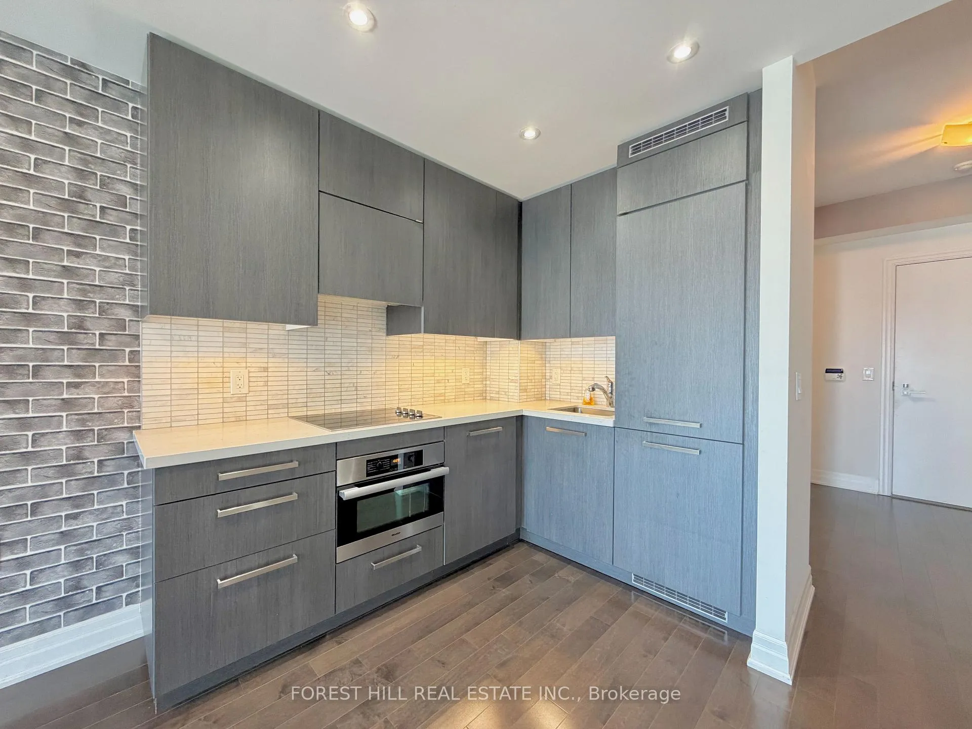 Photo 4 of Unit 1804, 8 The Esplanade, Toronto, Waterfront Communities — HOMEH