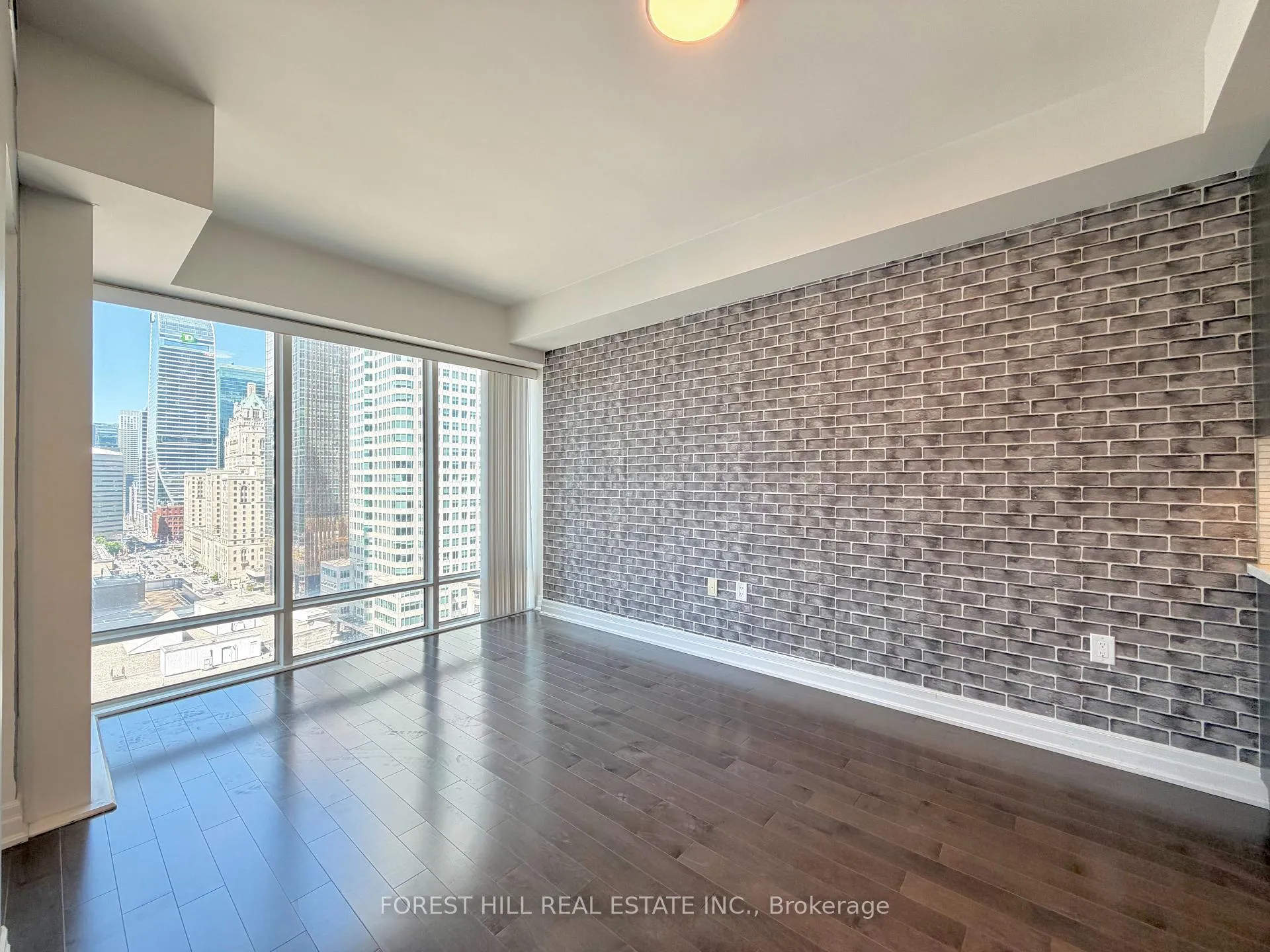 Photo 8 of Unit 1804, 8 The Esplanade, Toronto, Waterfront Communities — HOMEH