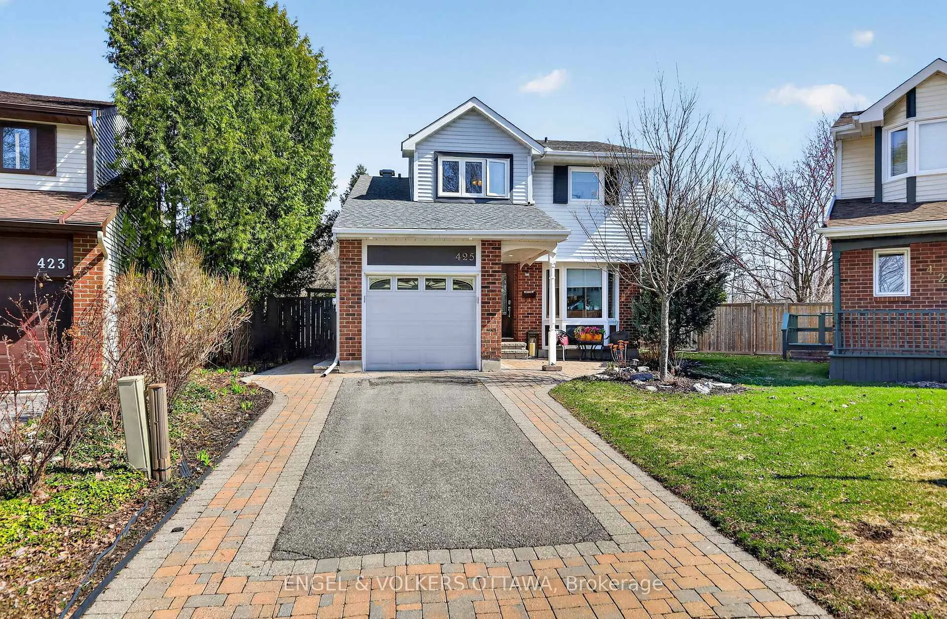 Photo 2 of 425 Tanager Bay, Ottawa, Chatelaine Village — HOMEH