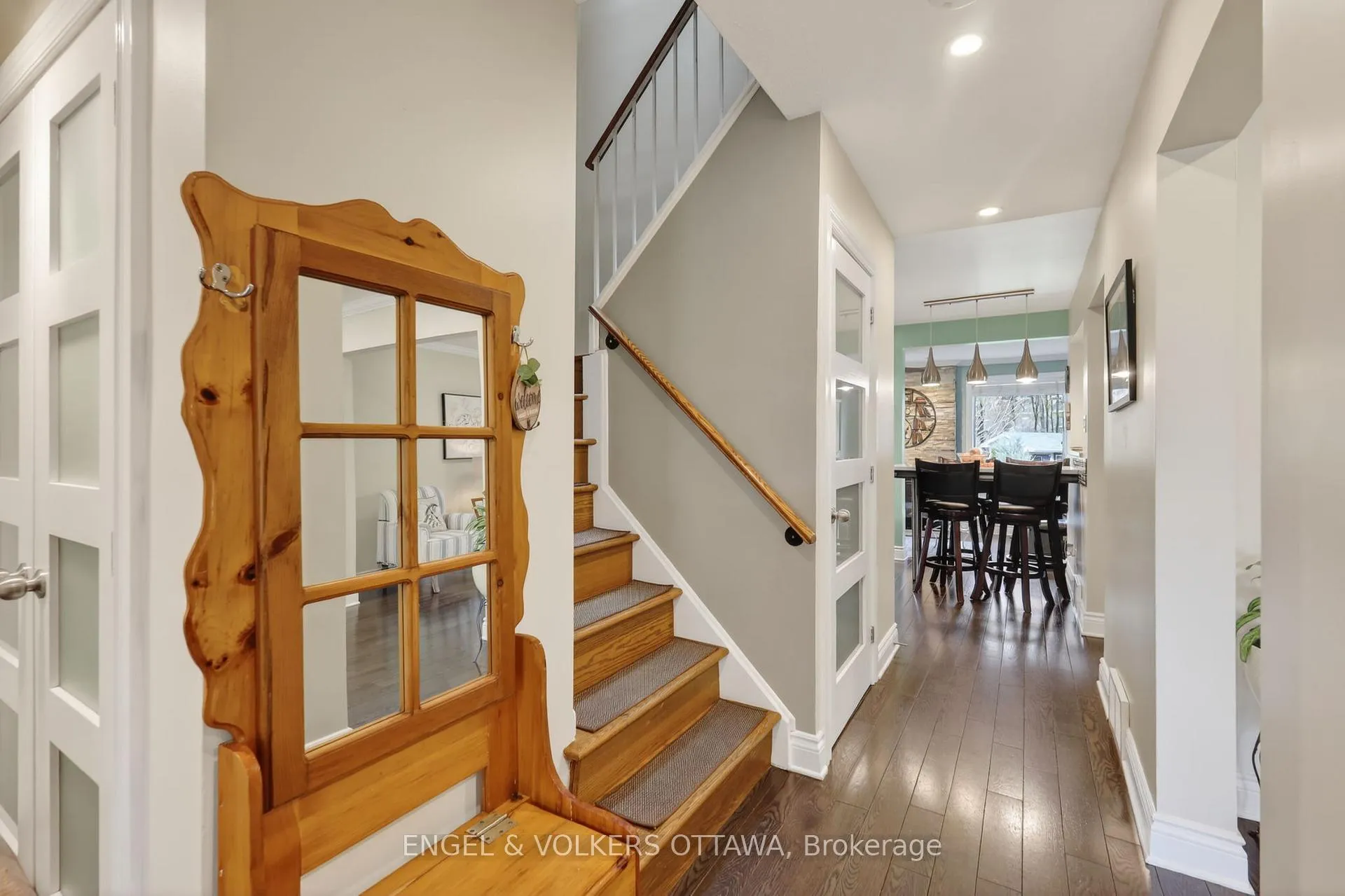 Photo 4 of 425 Tanager Bay, Ottawa, Chatelaine Village — HOMEH